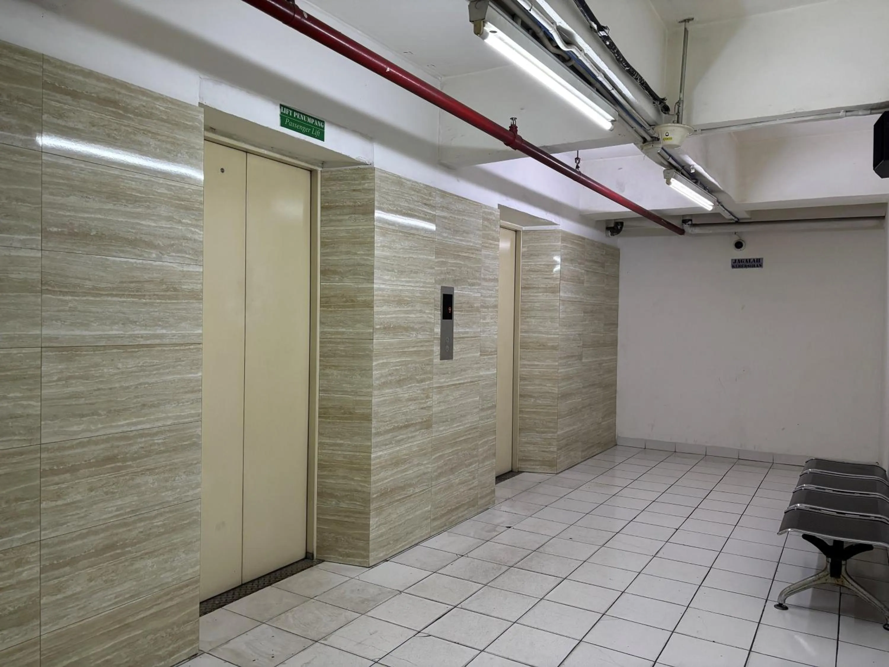 Property building in The Jarrdin Apartment Hotels by Ironman