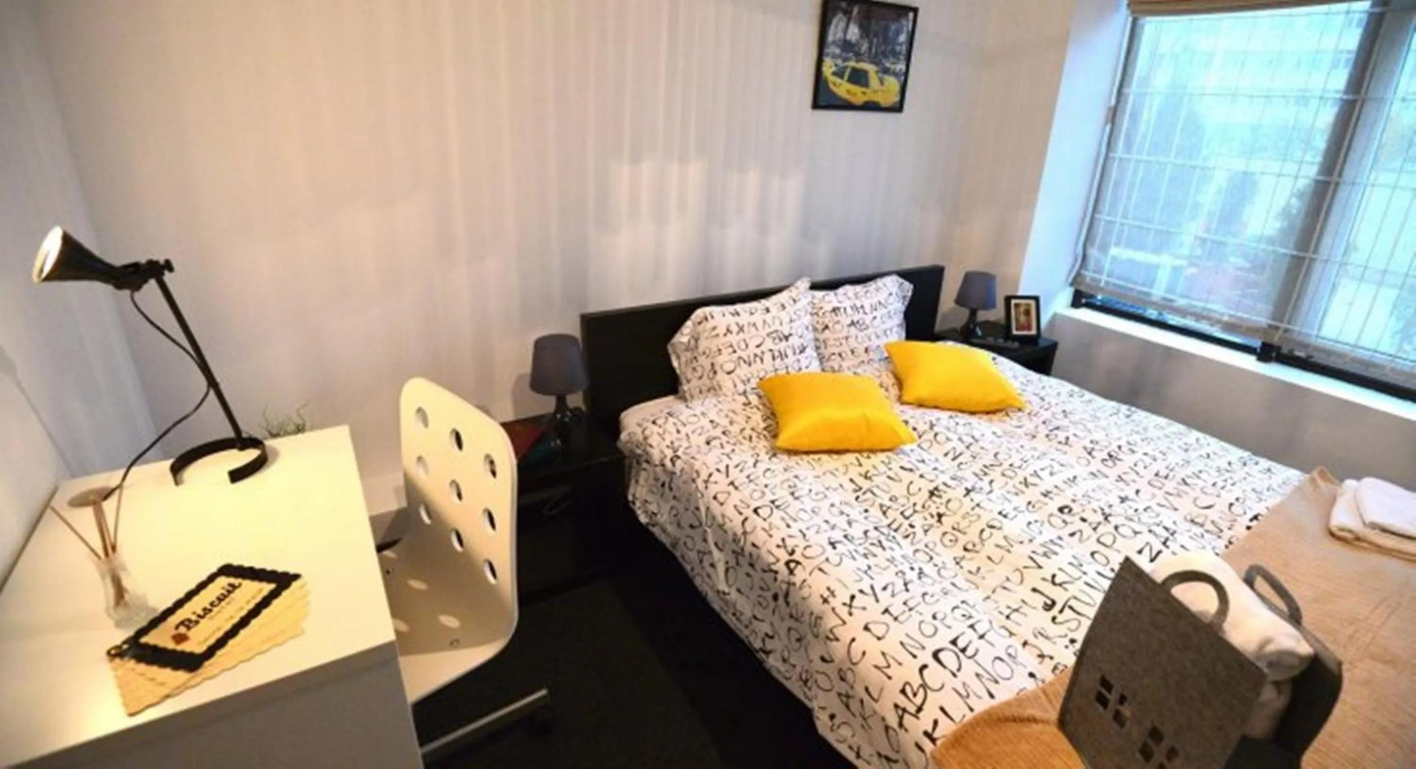 Bedroom, Bed in Hotel Biscuit