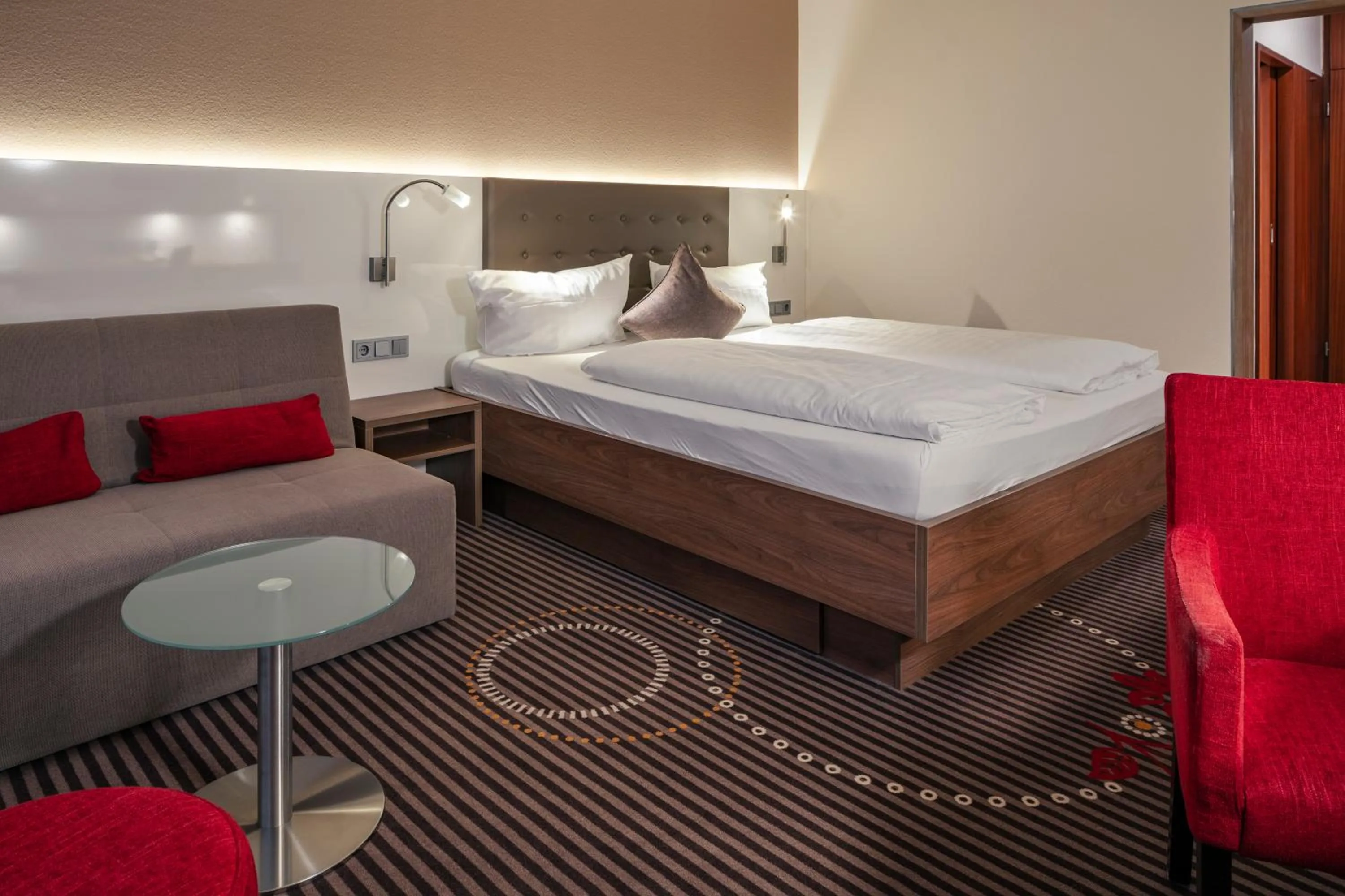 Photo of the whole room, Bed in Hotel Fuchsen