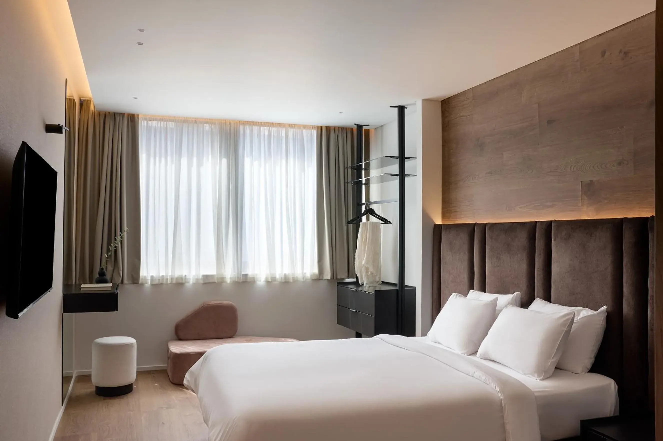 Photo of the whole room, Bed in Blanco Athens Aparthotel Photo of the whole room, Bed in Blanco Athens Aparthotel