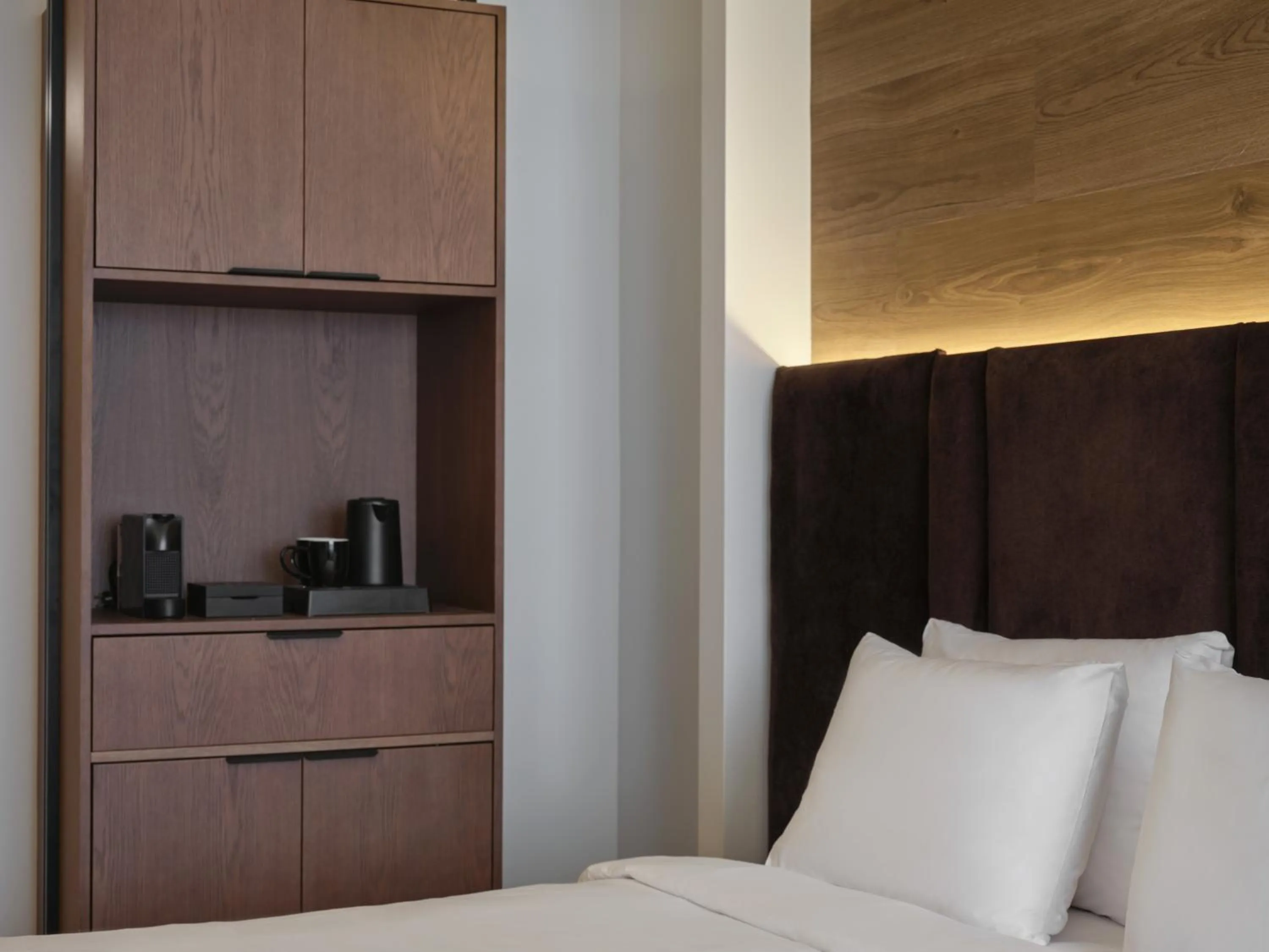 Bedroom, Bed in Blanco Athens Aparthotel