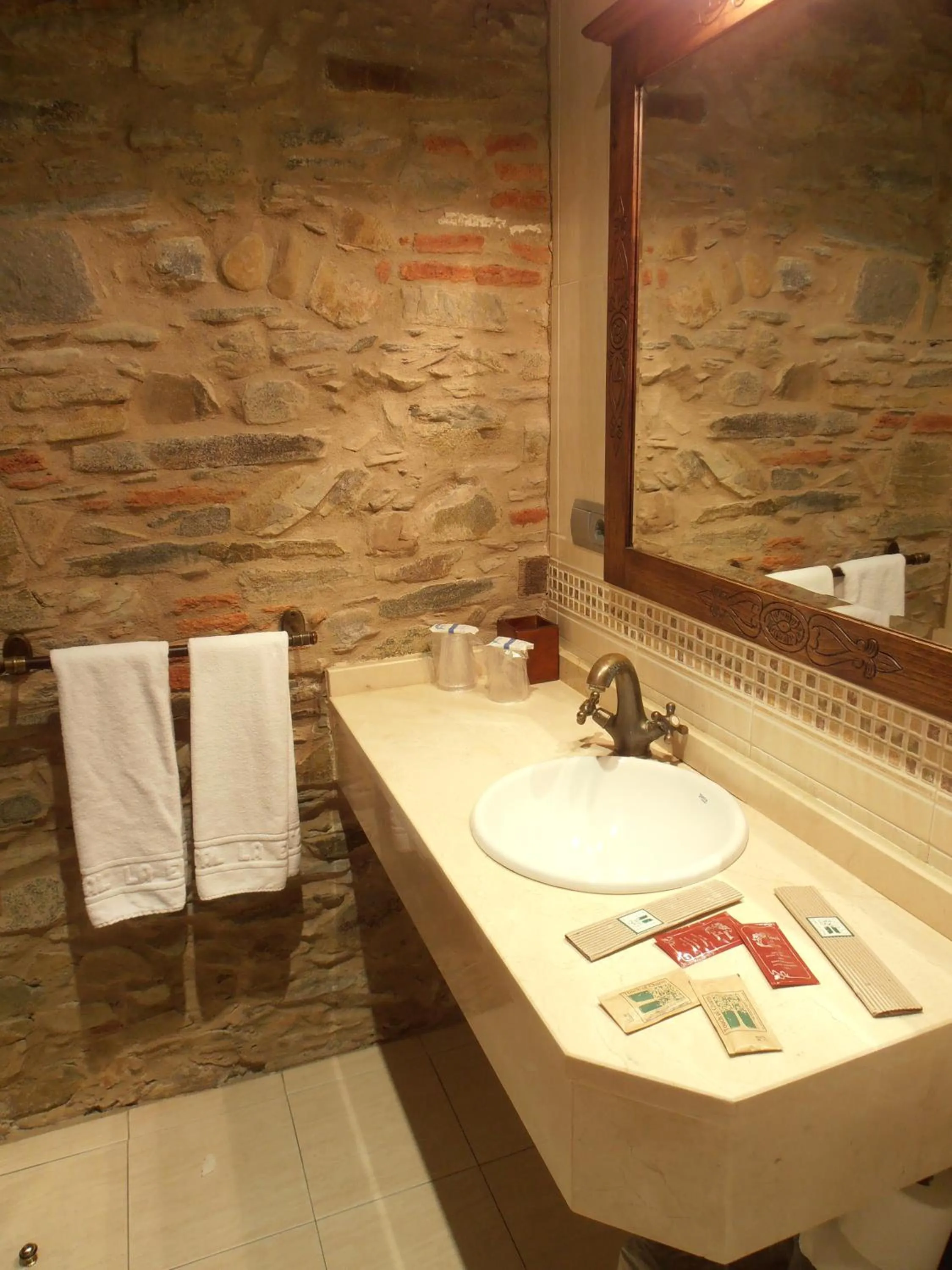 Bathroom in Hostal Virgen de la Encina