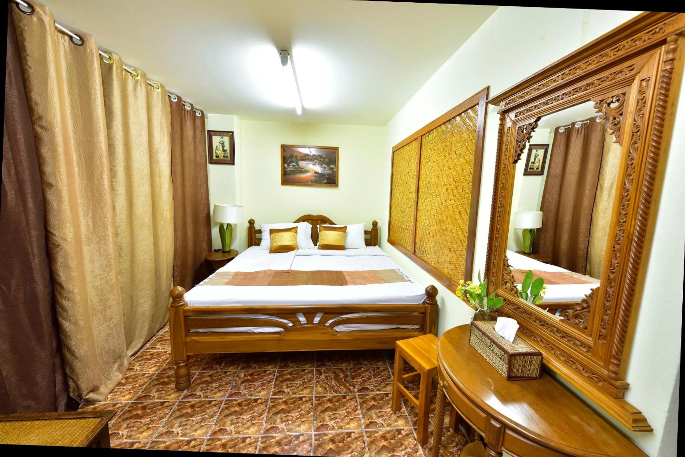 Bathroom, Bed in Saithong House