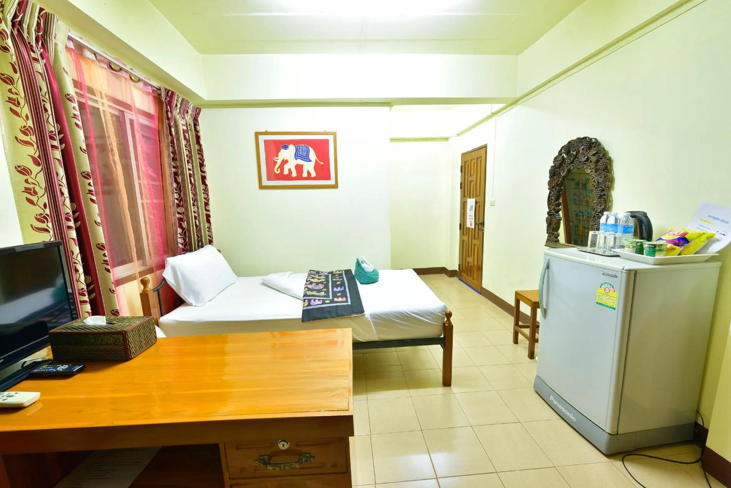 Bathroom, Bed in Saithong House