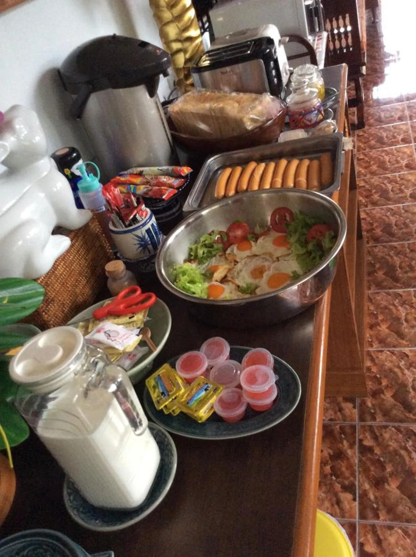 Food and drinks in Saithong House