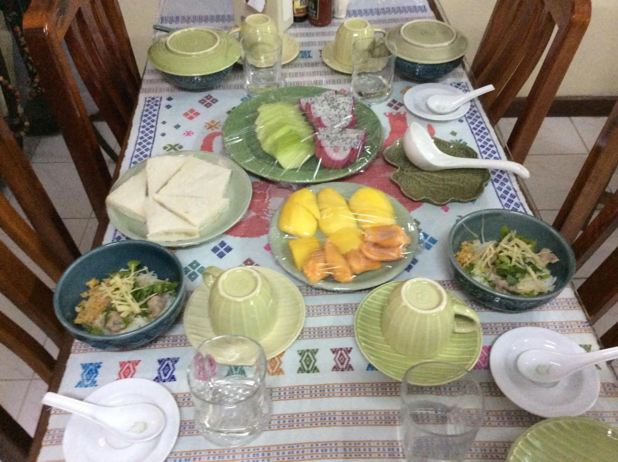 Breakfast in Saithong House