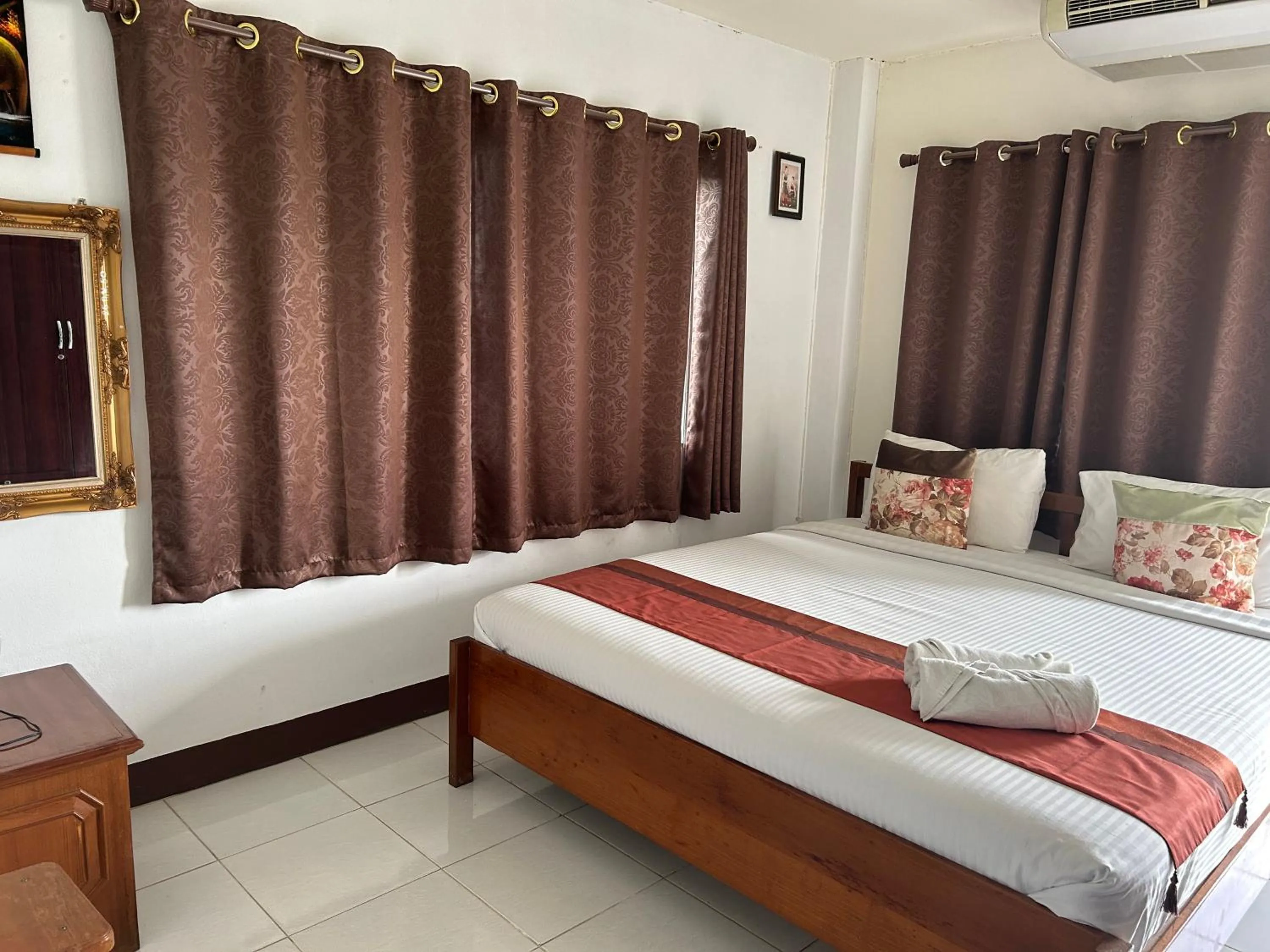 Bed in Saithong House