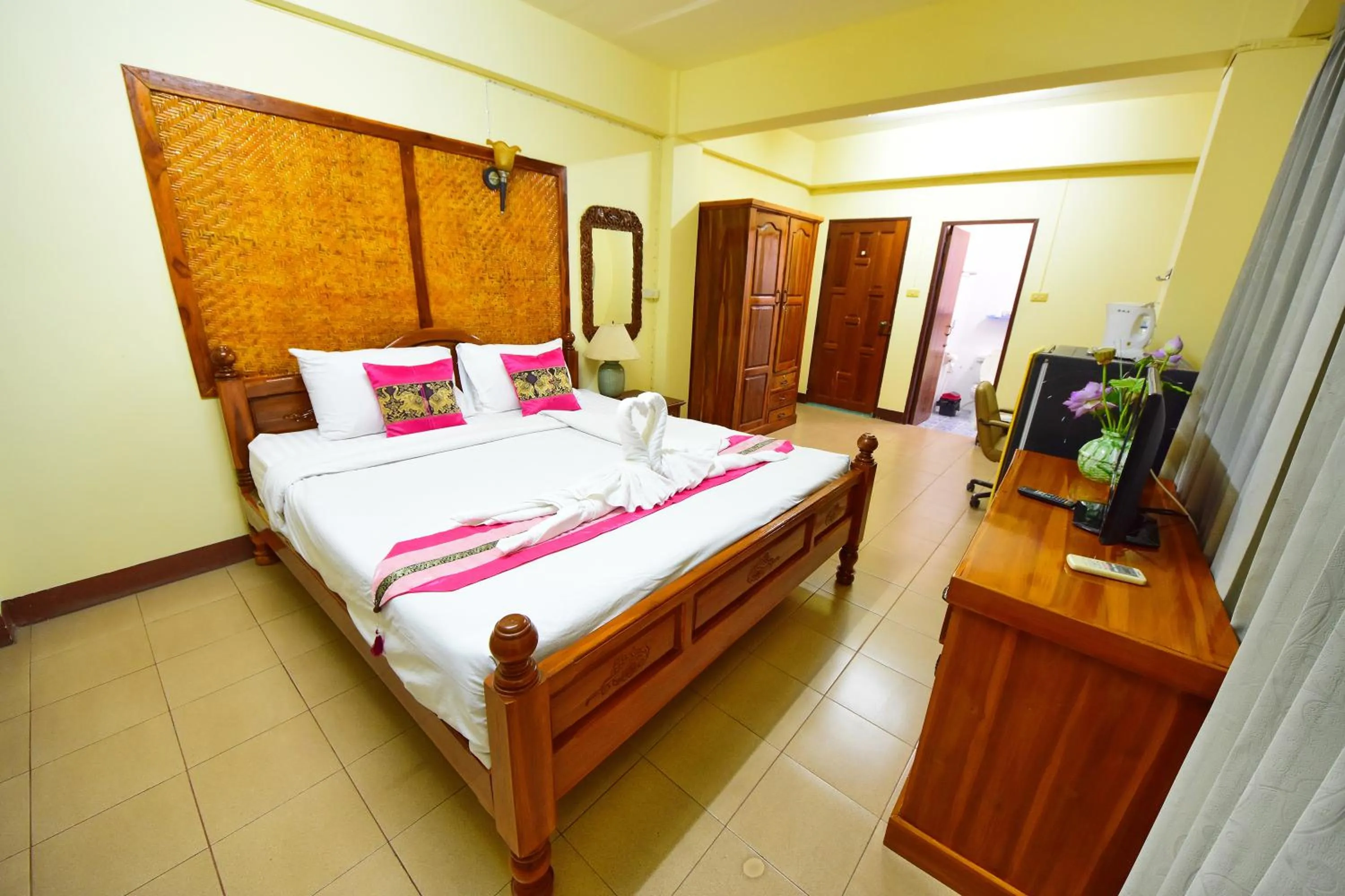 Bed in Saithong House