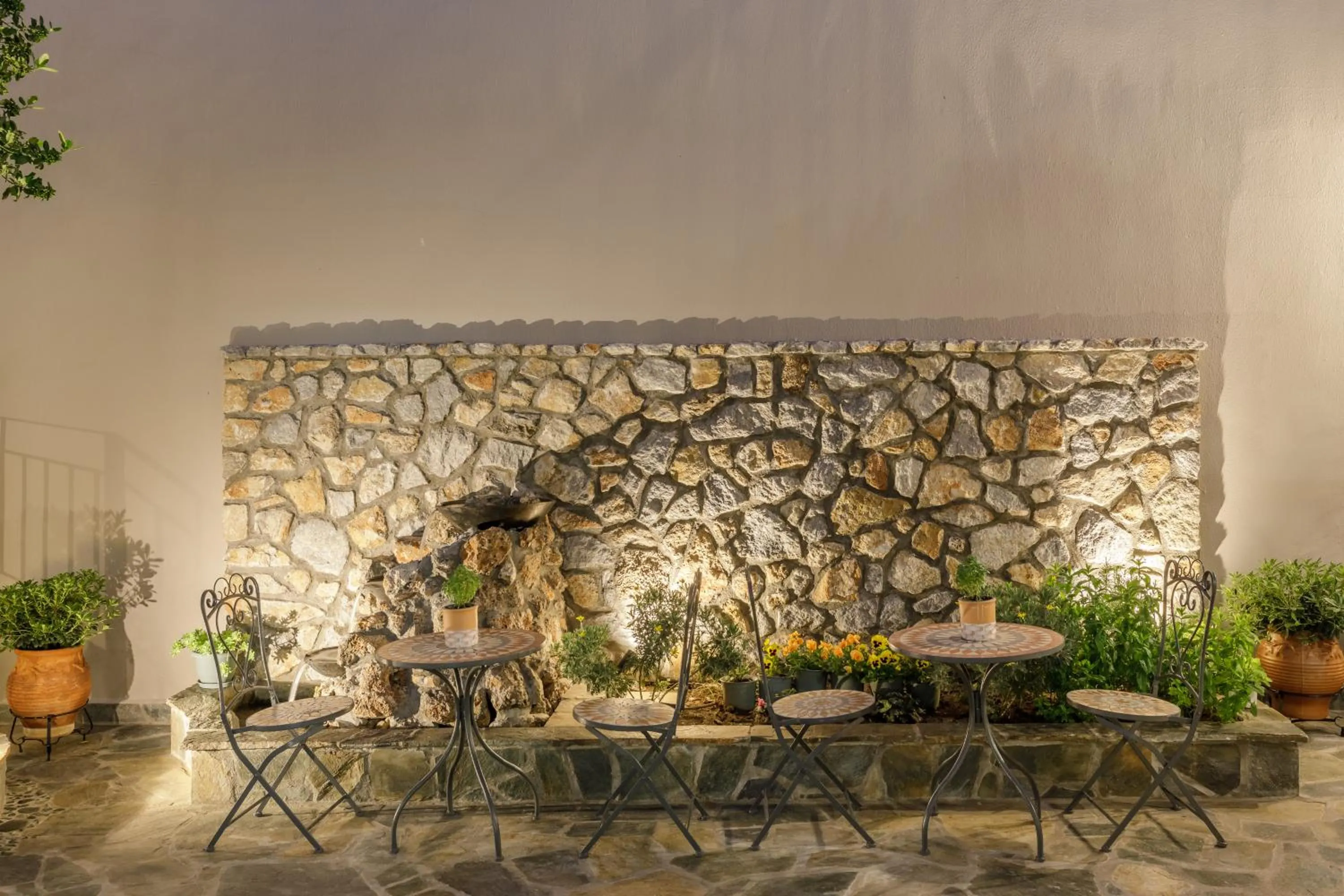 Meydani Suites