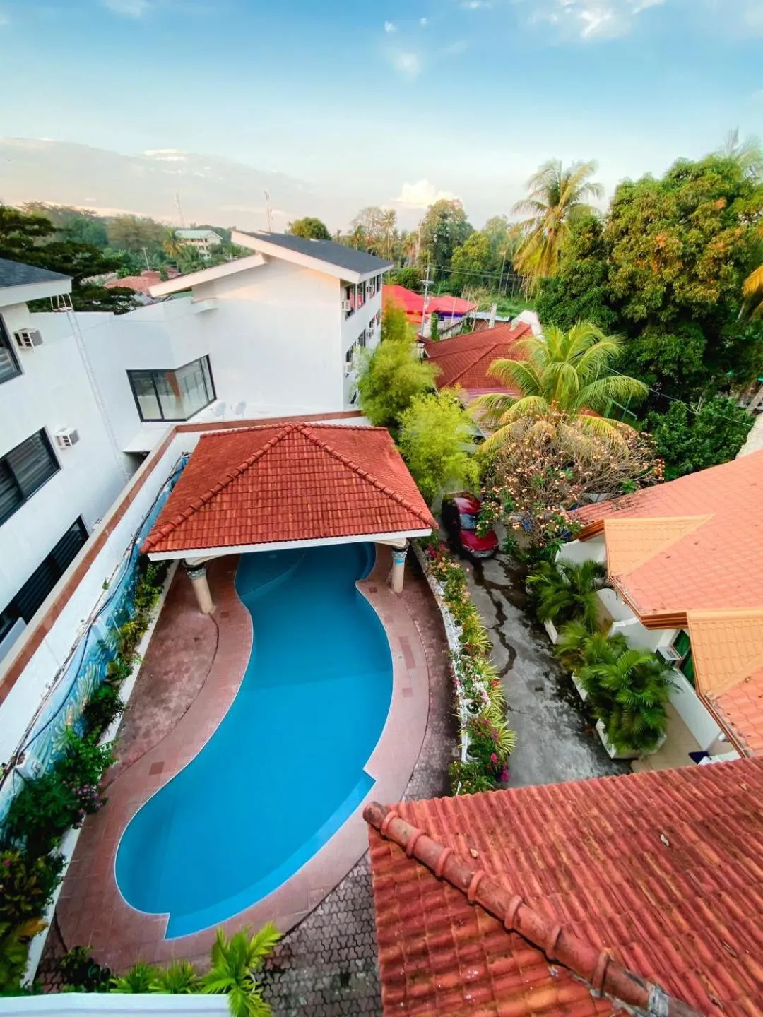 Gracey Dive Resort and Restaurant