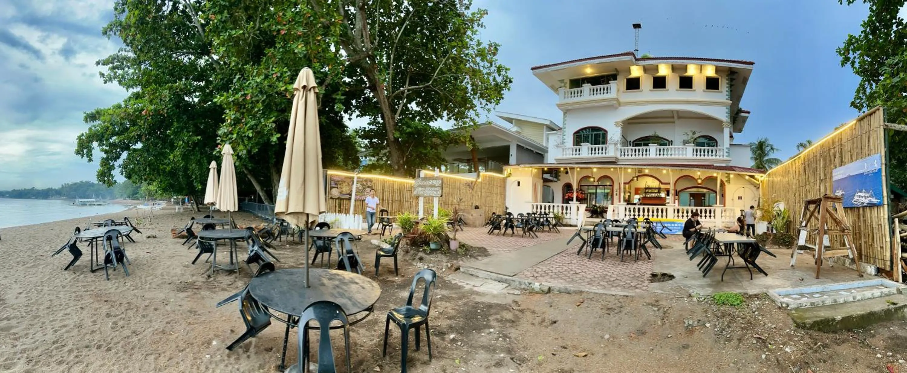 Restaurant/places to eat in Gracey Dive Resort and Restaurant