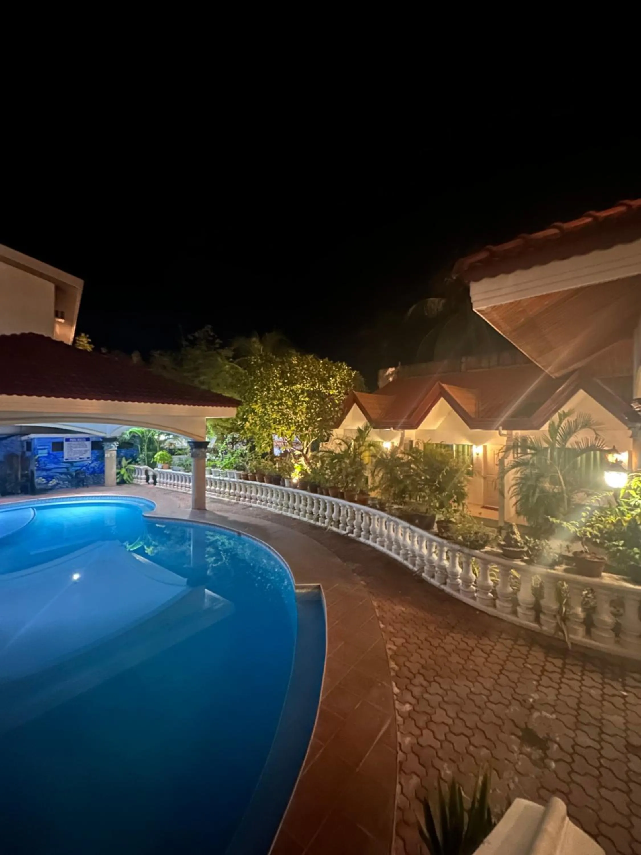 Gracey Dive Resort and Restaurant