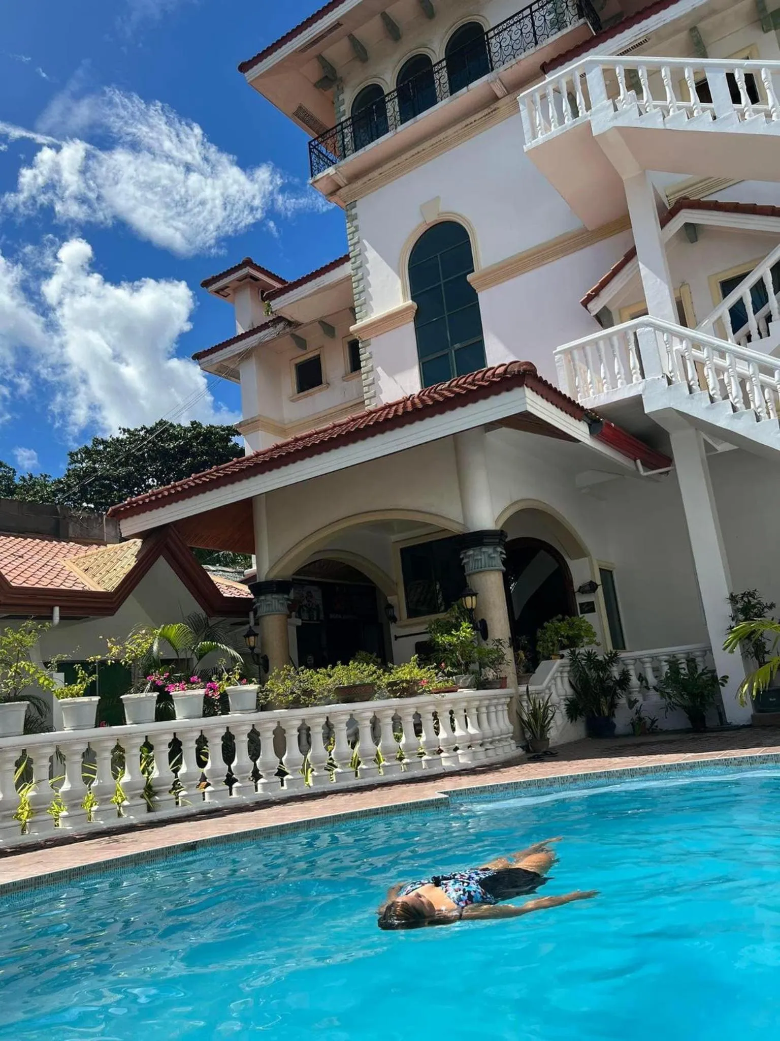 Gracey Dive Resort and Restaurant