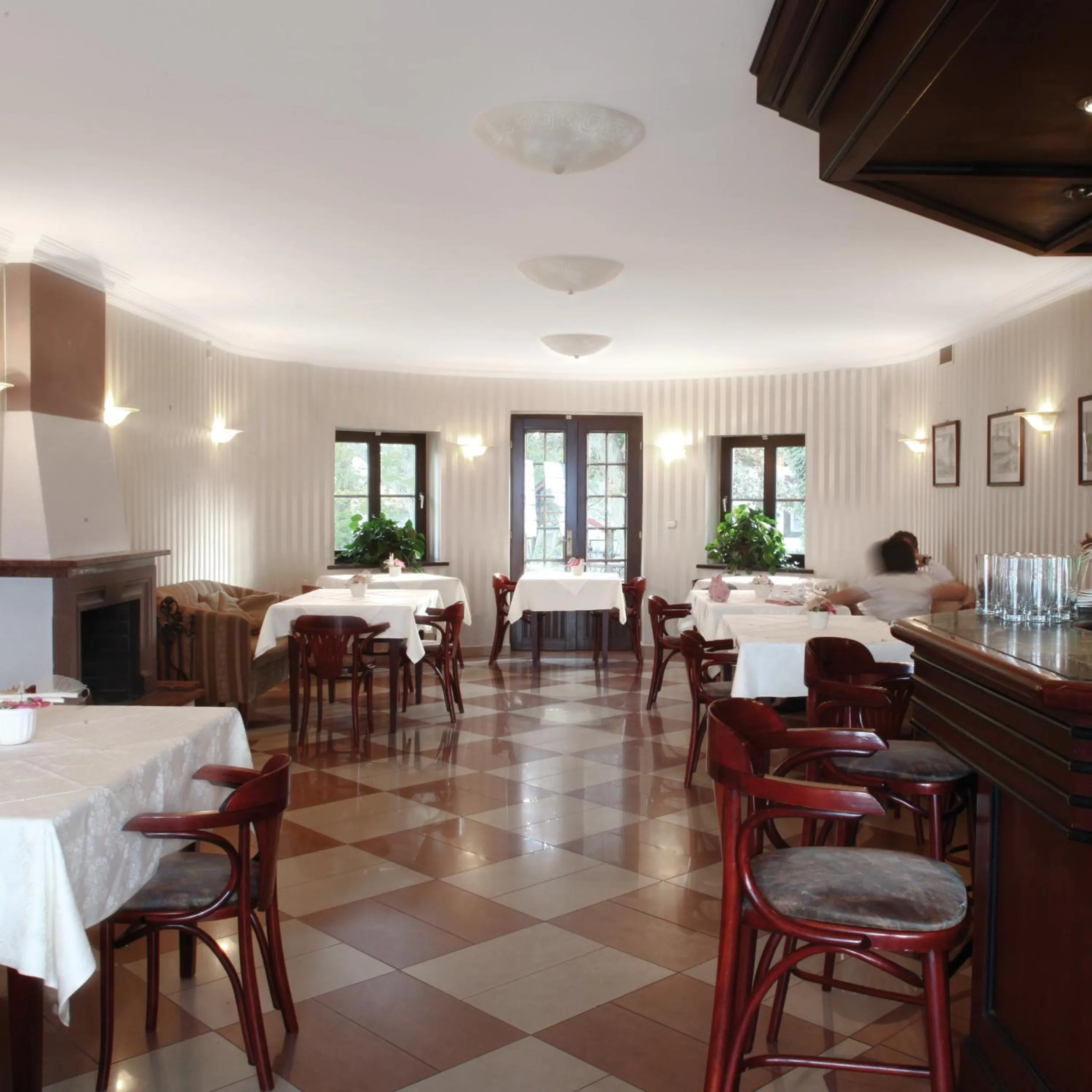 Restaurant/places to eat in Willa Victor - Widok Na Morze - Najpiekniejszy w Polsce - Śniadanie w Cenie