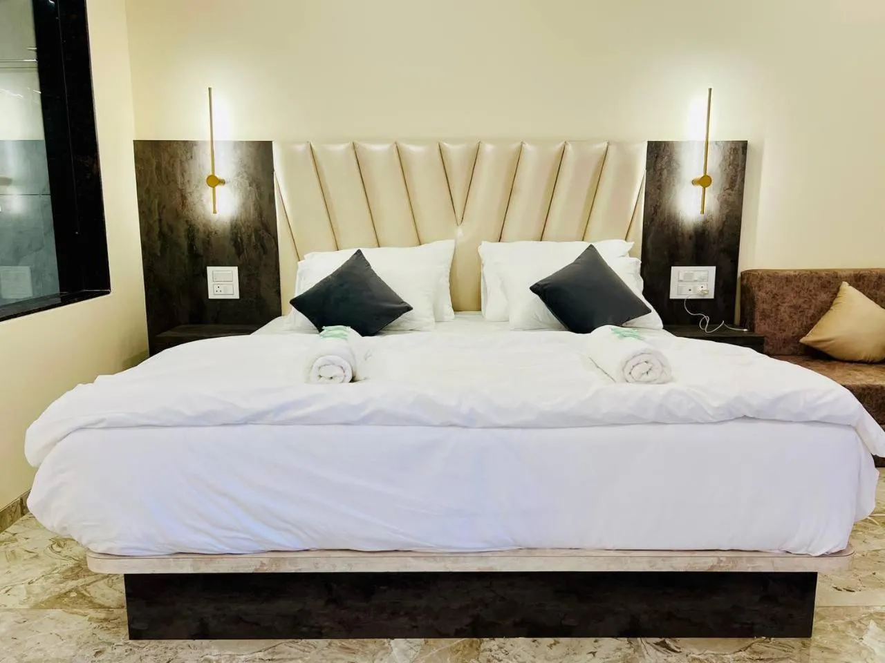 Bed in Sabas Tent & Cottages