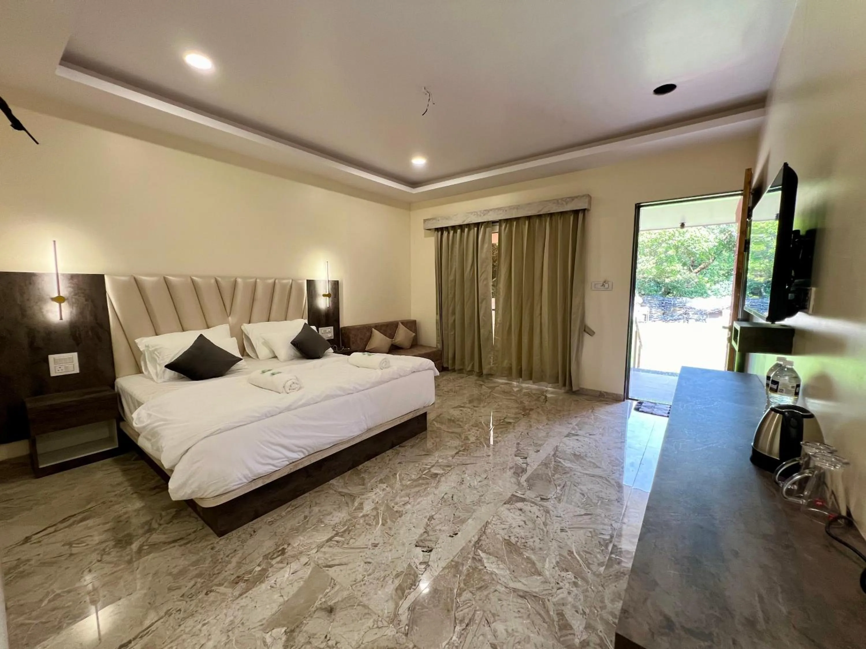 Sabas Tent & Cottages
