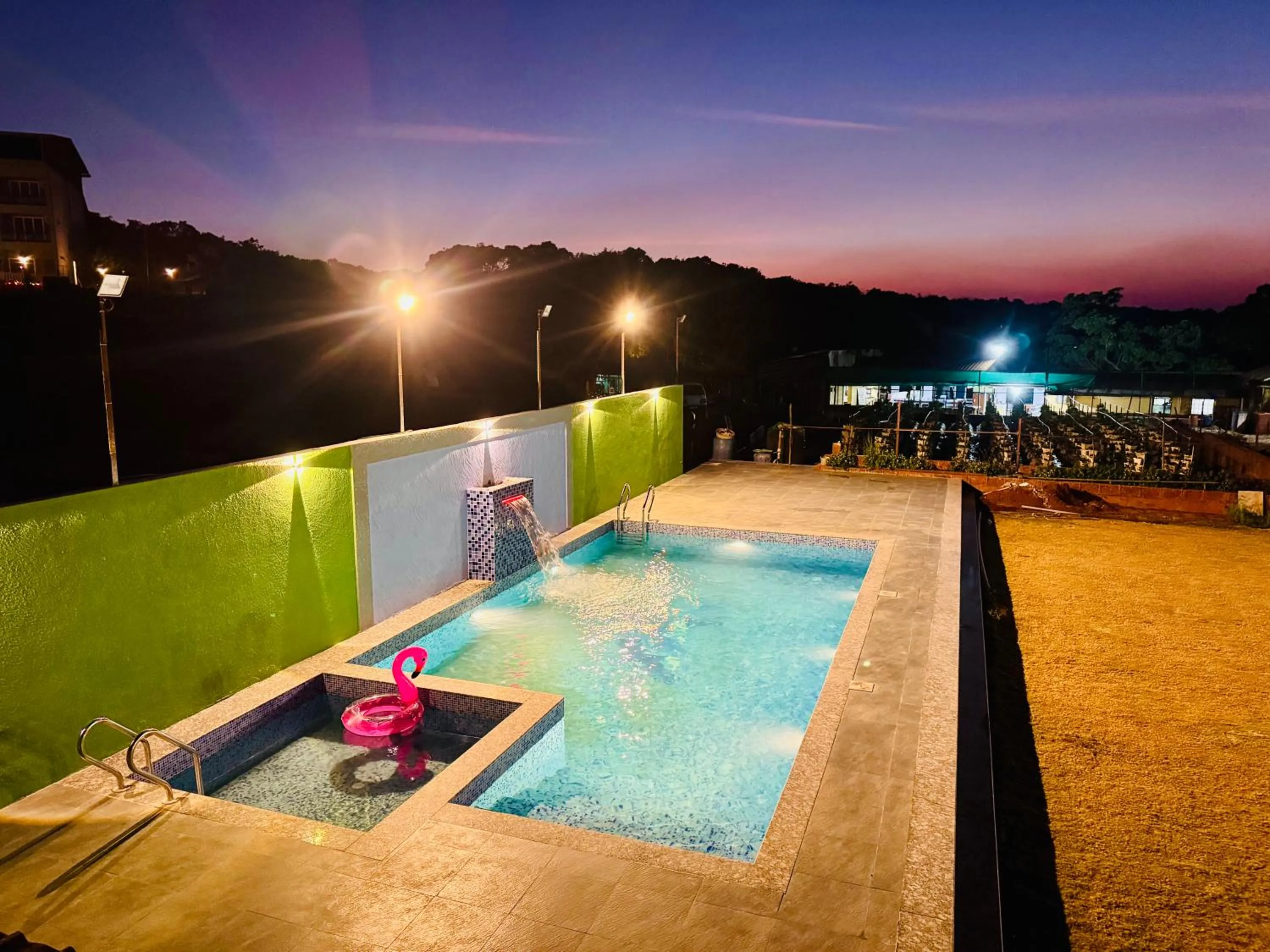 Swimming pool in Sabas Tent & Cottages