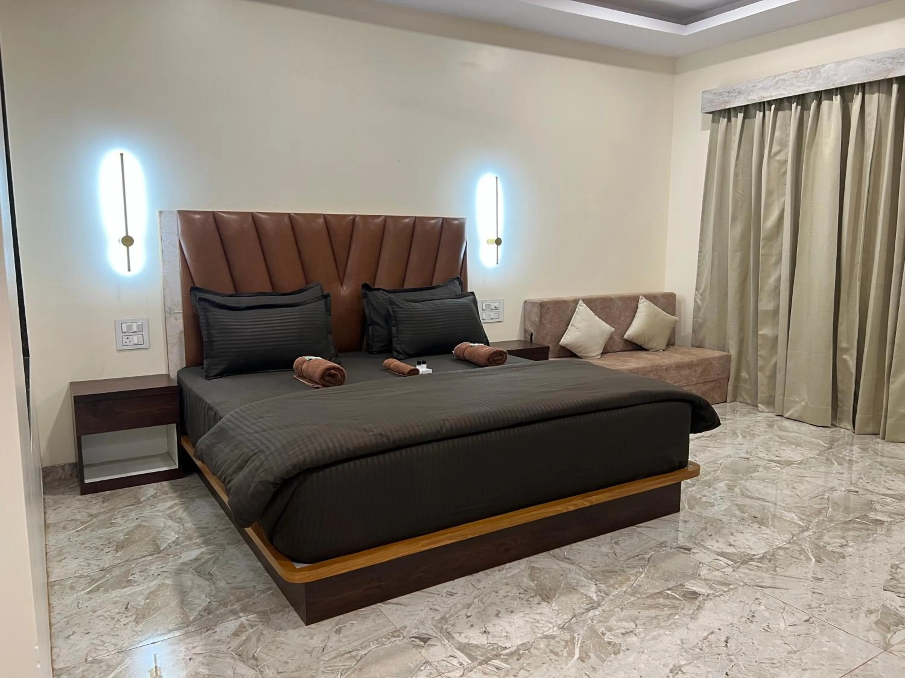 Bed in Sabas Tent & Cottages