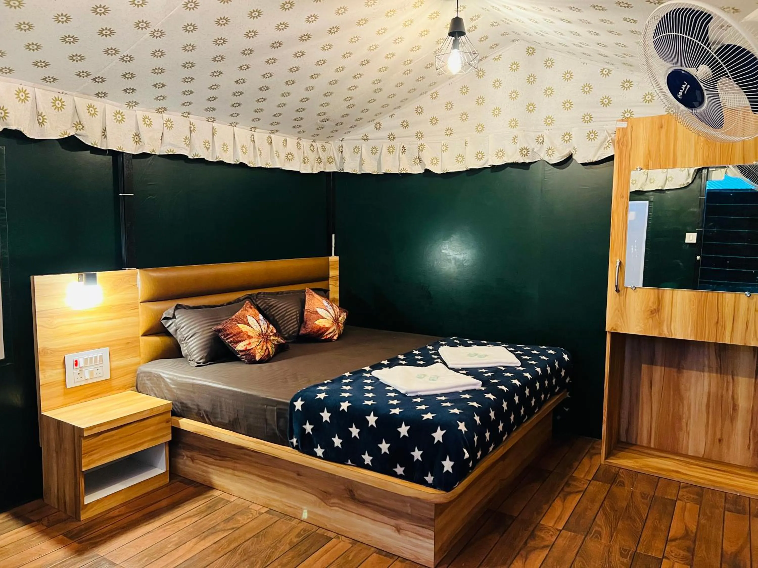 Bed in Sabas Tent & Cottages
