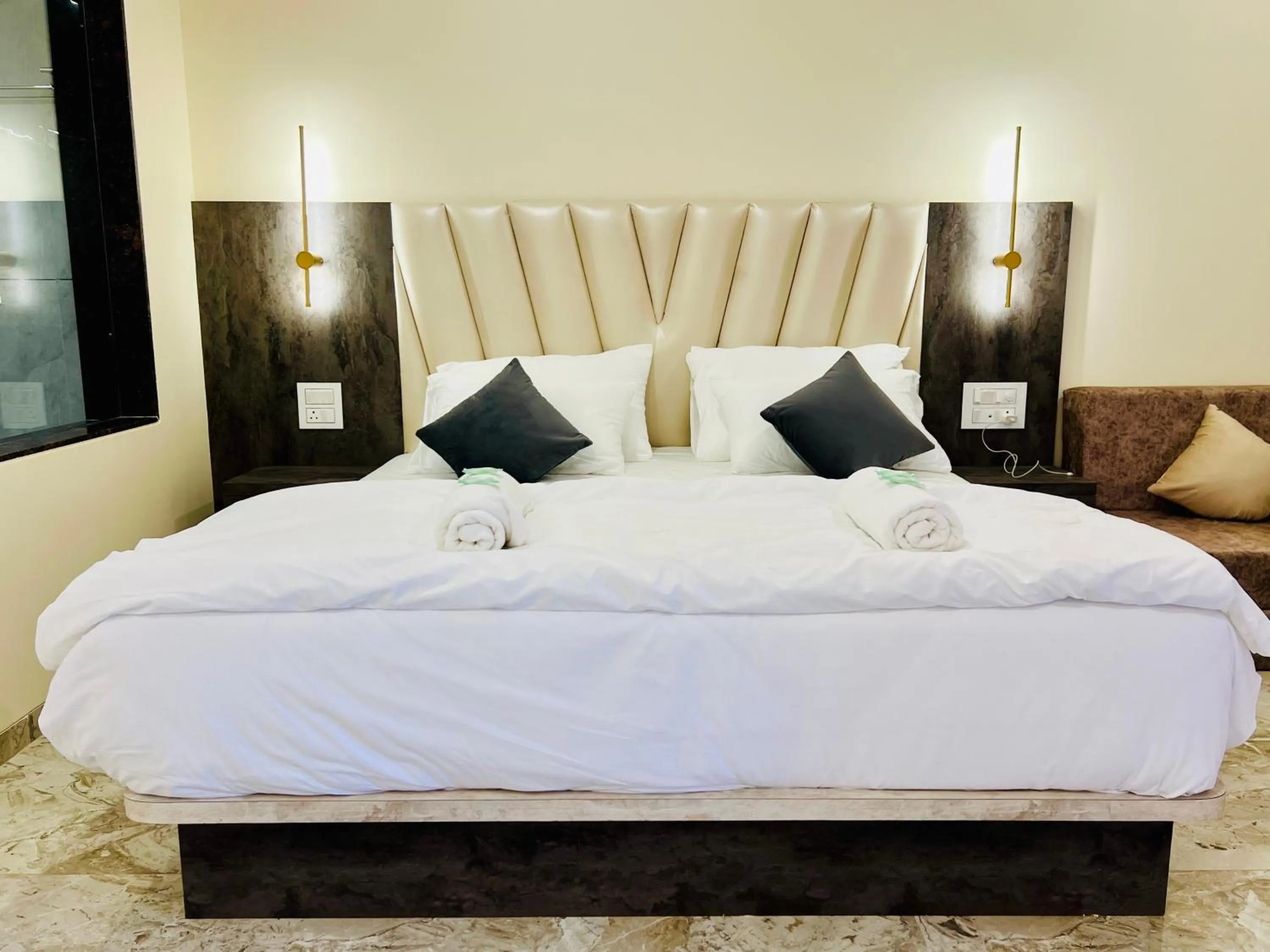 Bed in Sabas Tent & Cottages