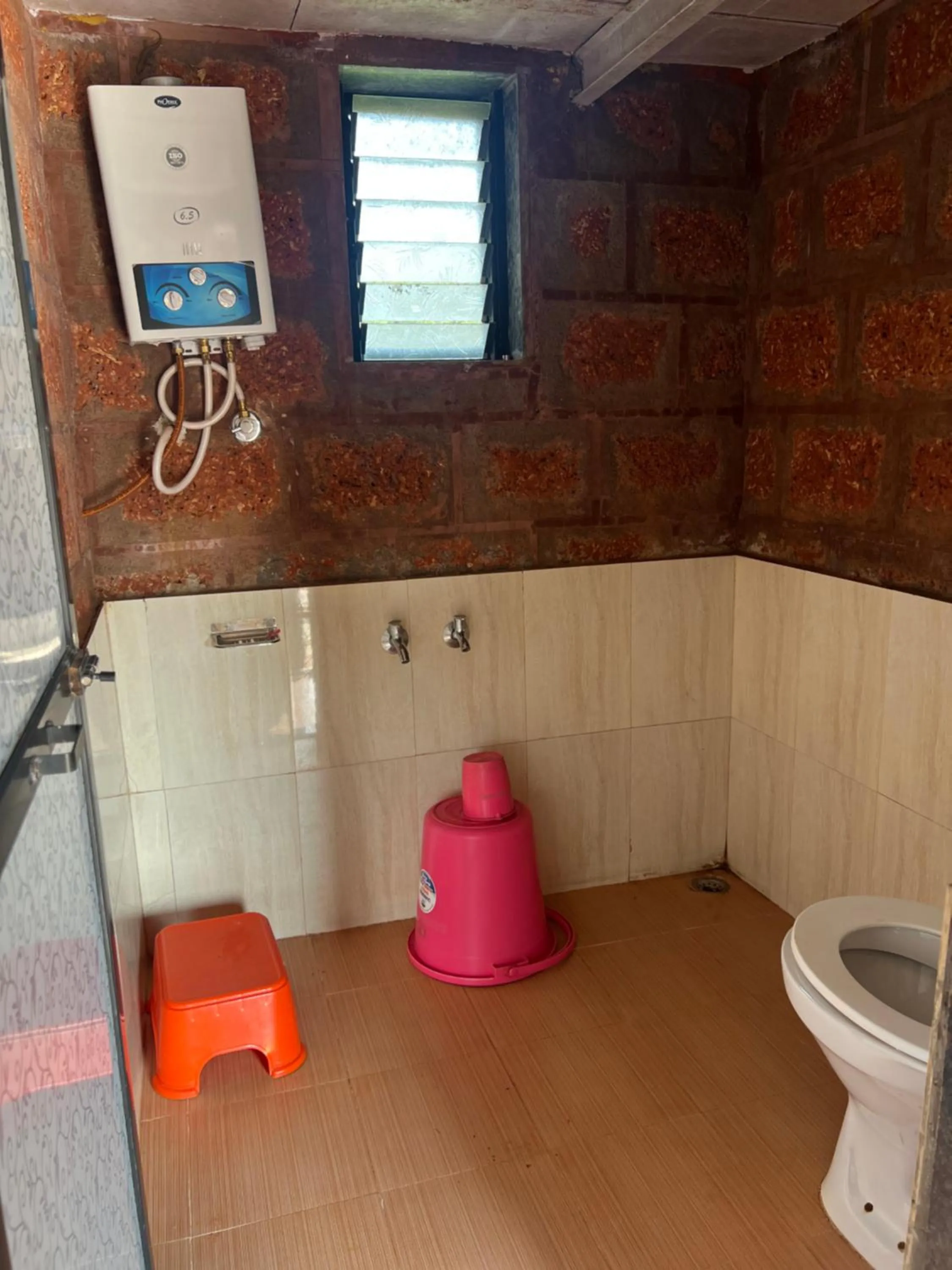 Toilet in Sabas Tent & Cottages