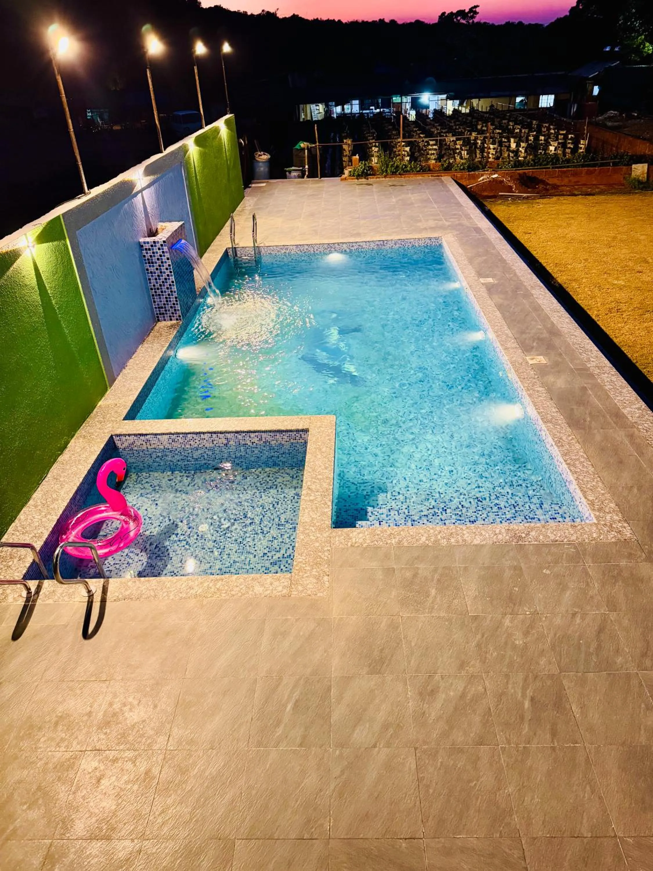 Swimming pool in Sabas Tent & Cottages