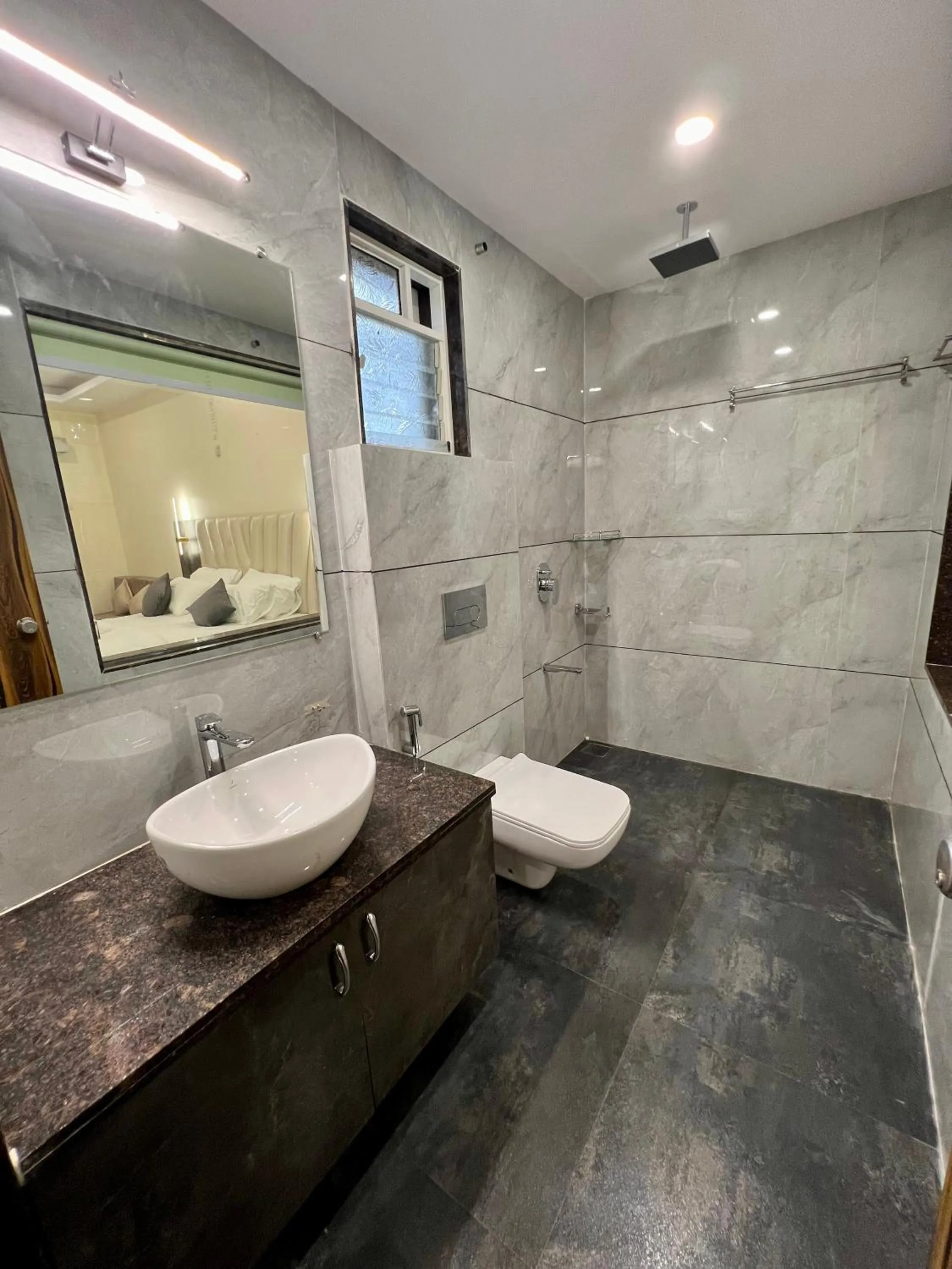Shower in Sabas Tent & Cottages