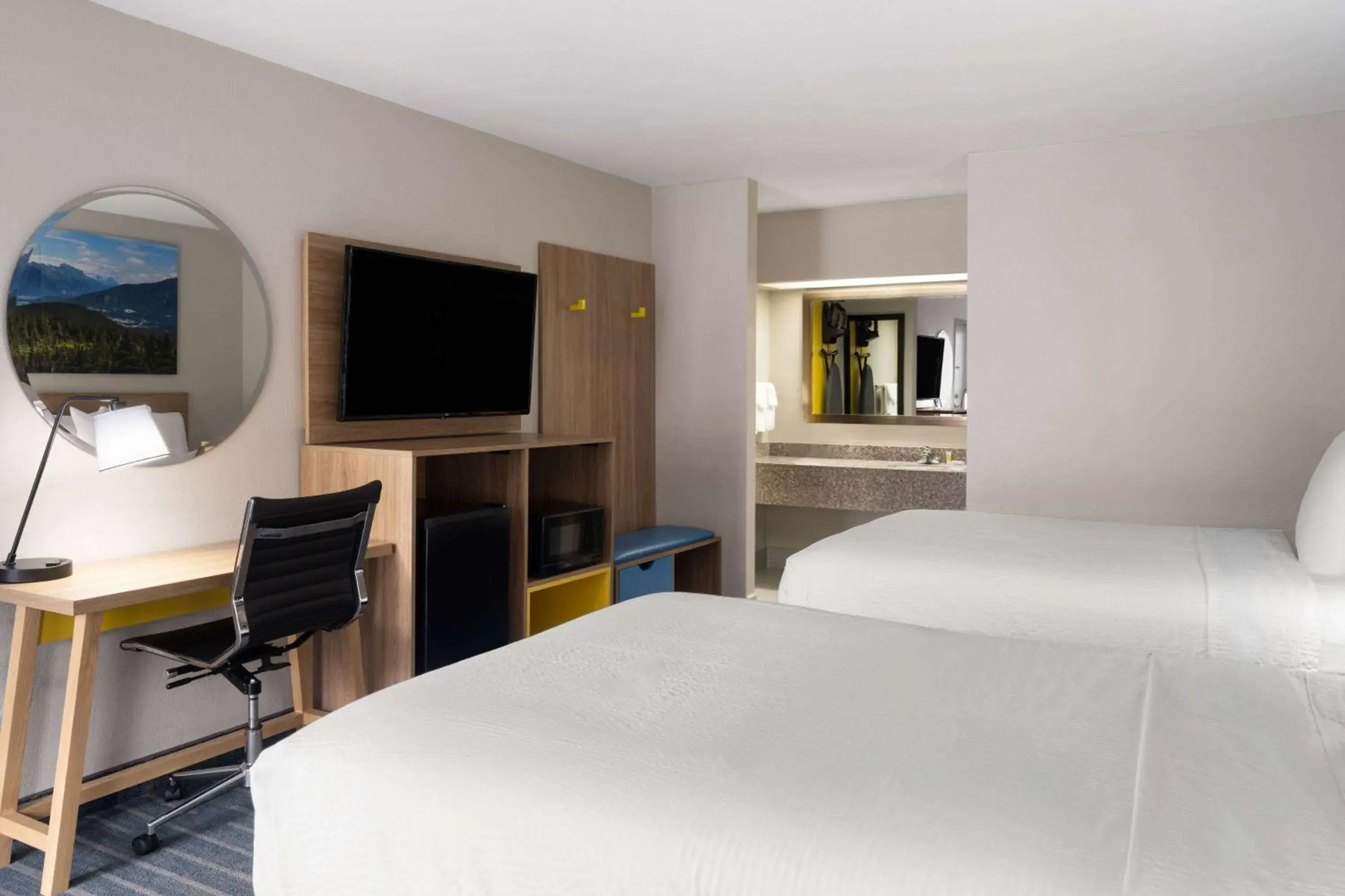 Photo of the whole room, Bed in Days Inn by Wyndham Weldon Roanoke Rapids Photo of the whole room, Bed in Days Inn by Wyndham Weldon Roanoke Rapids