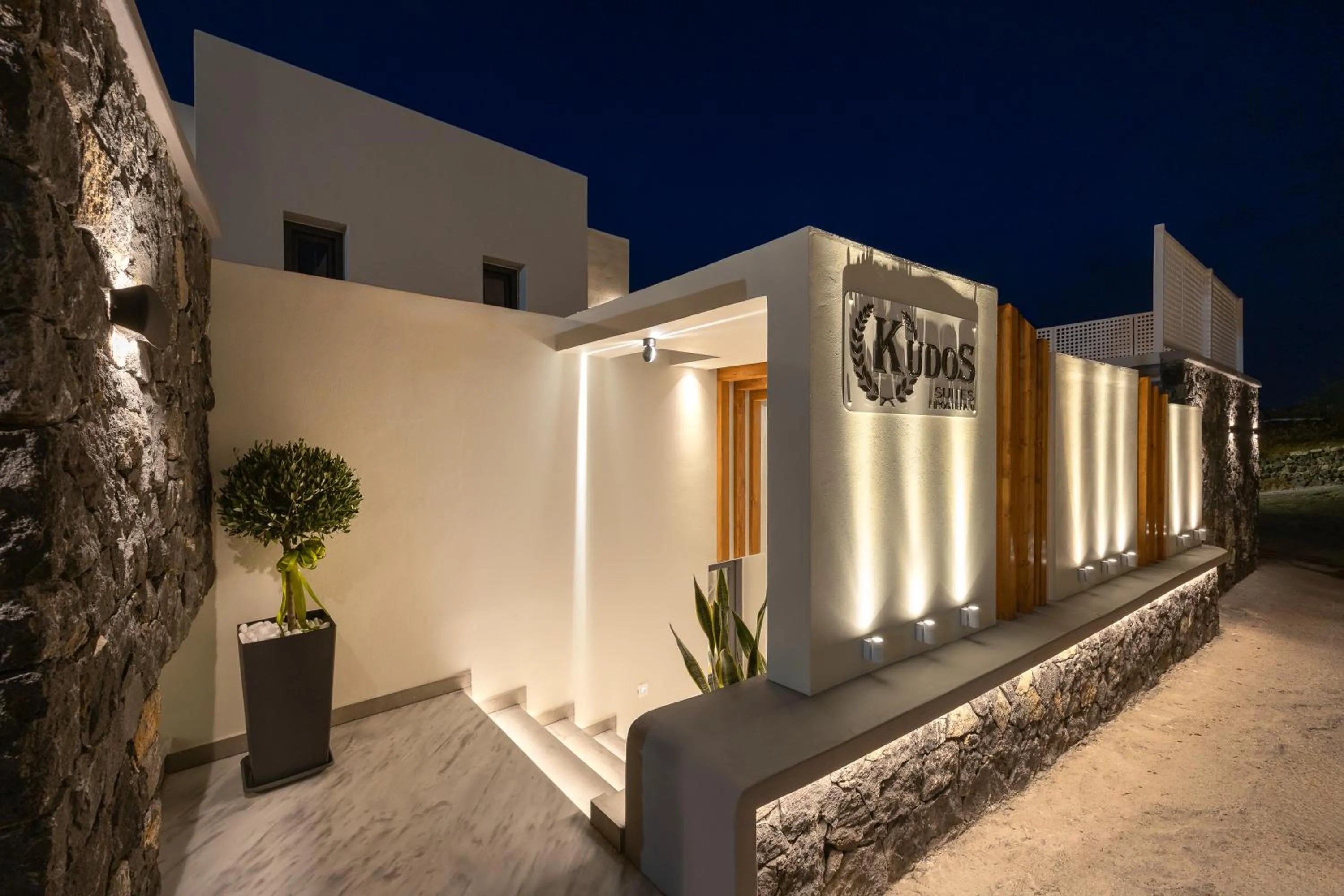 Kudos Suites Firostefani