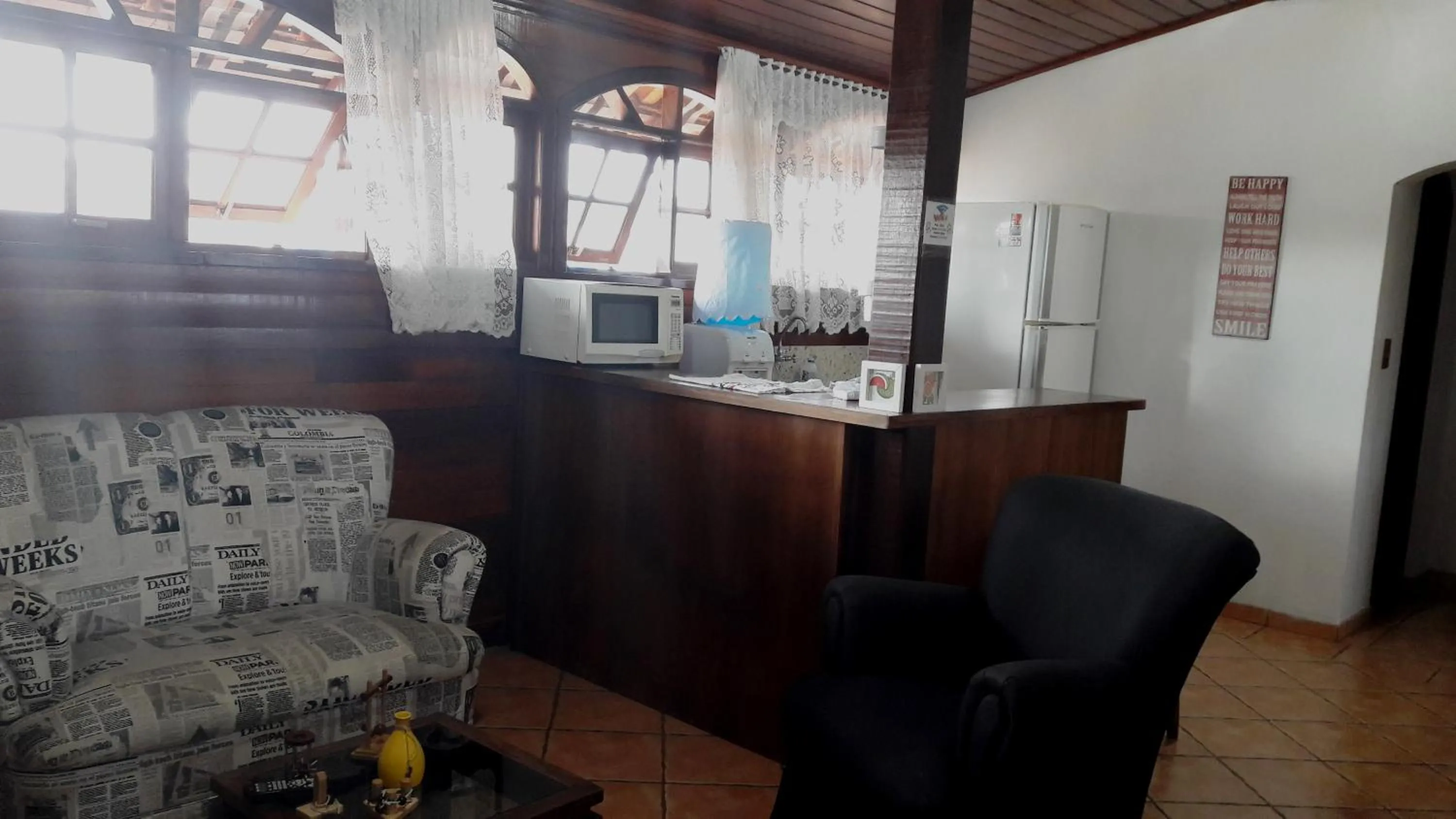 Communal lounge/ TV room in Pousada Sognares