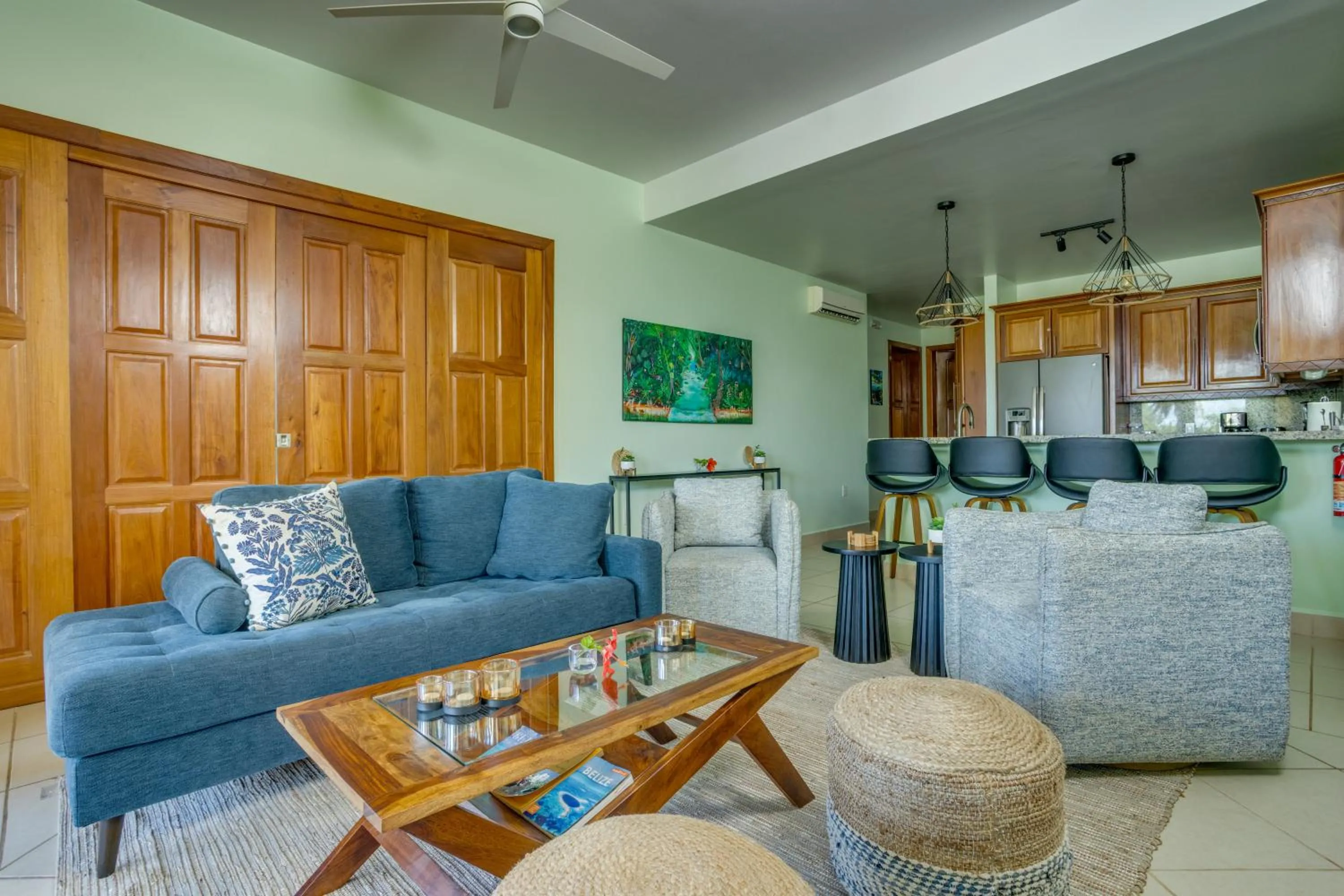 TV and multimedia in Marazul Belize