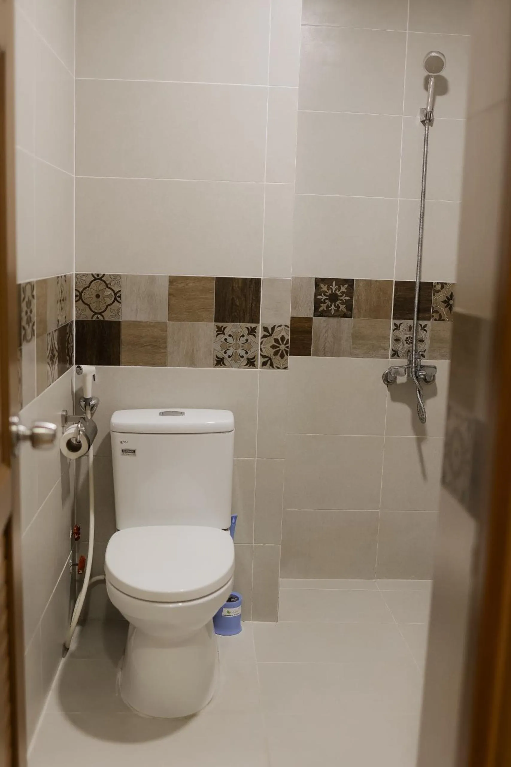 Shower in Home Away Ky Con - Serviced Apartment