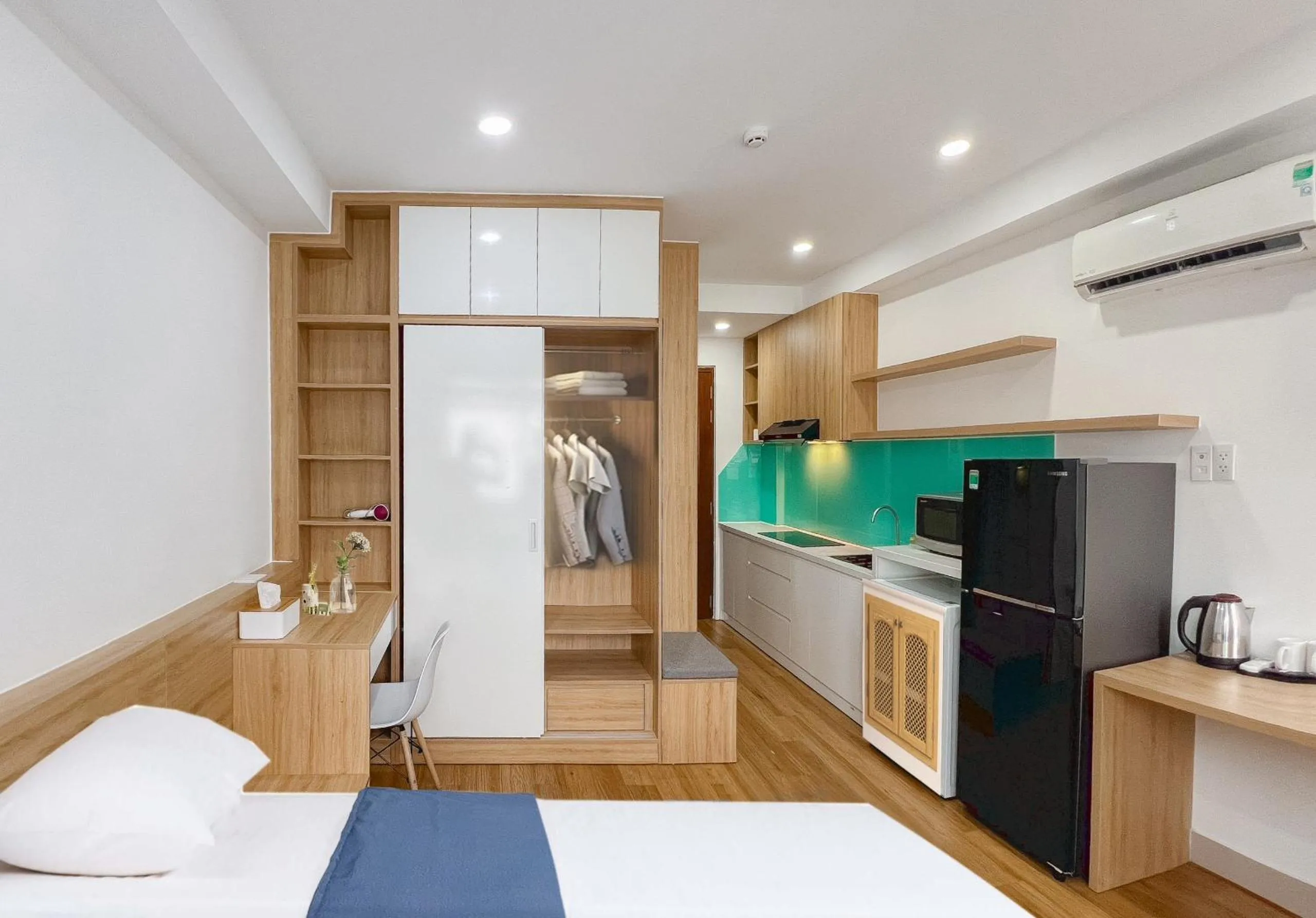 Photo of the whole room, Bed in Home Away Ky Con - Serviced Apartment