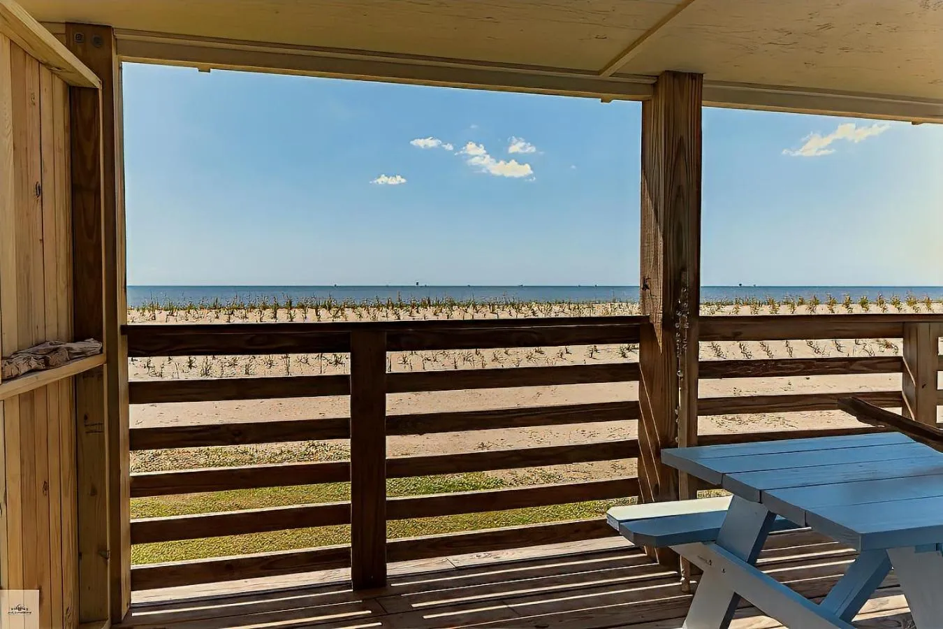 Balcony/Terrace in Blue Dolphin Inn and Cottages