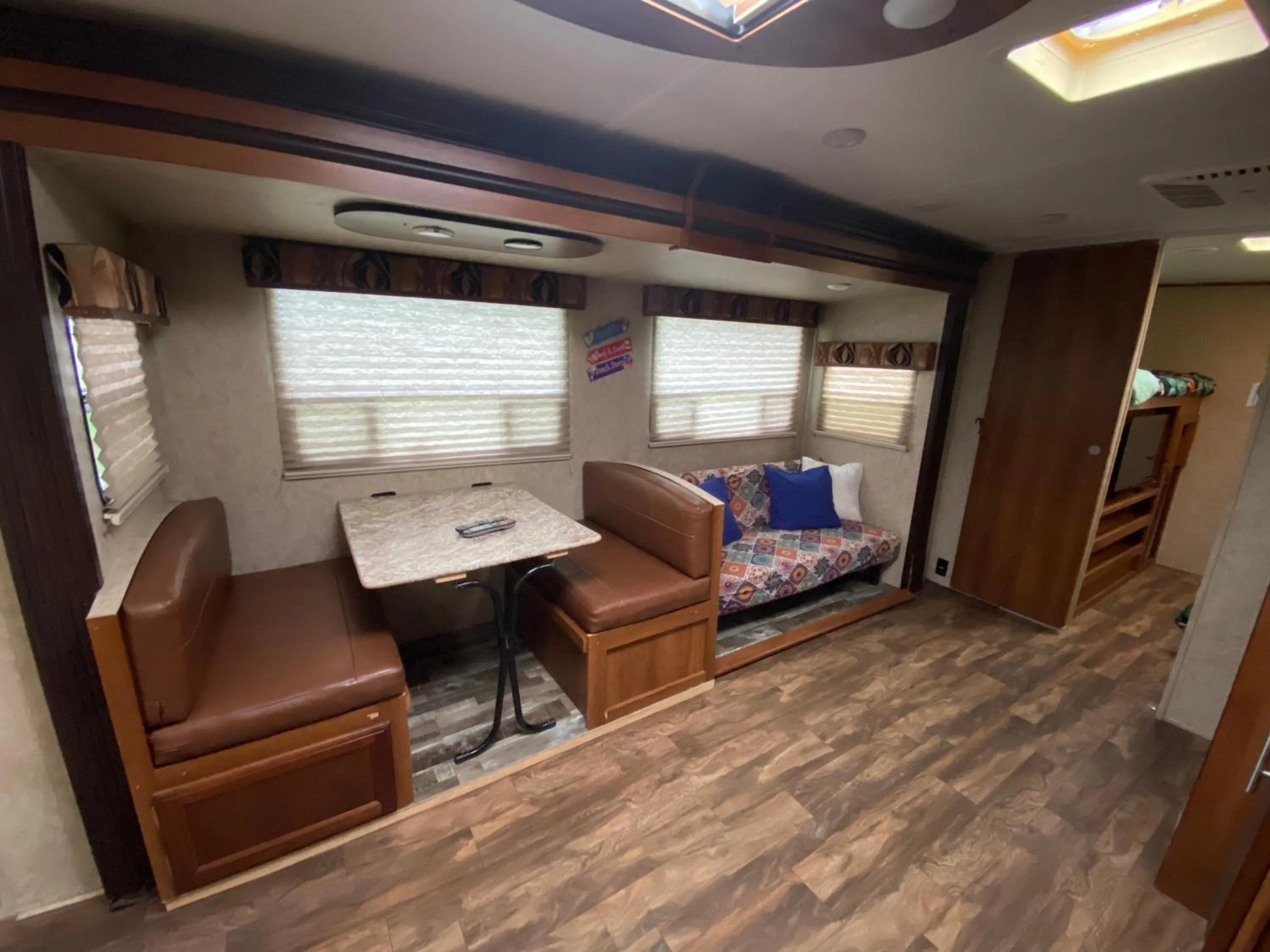 Seating area in Blue Dolphin Inn and Cottages
