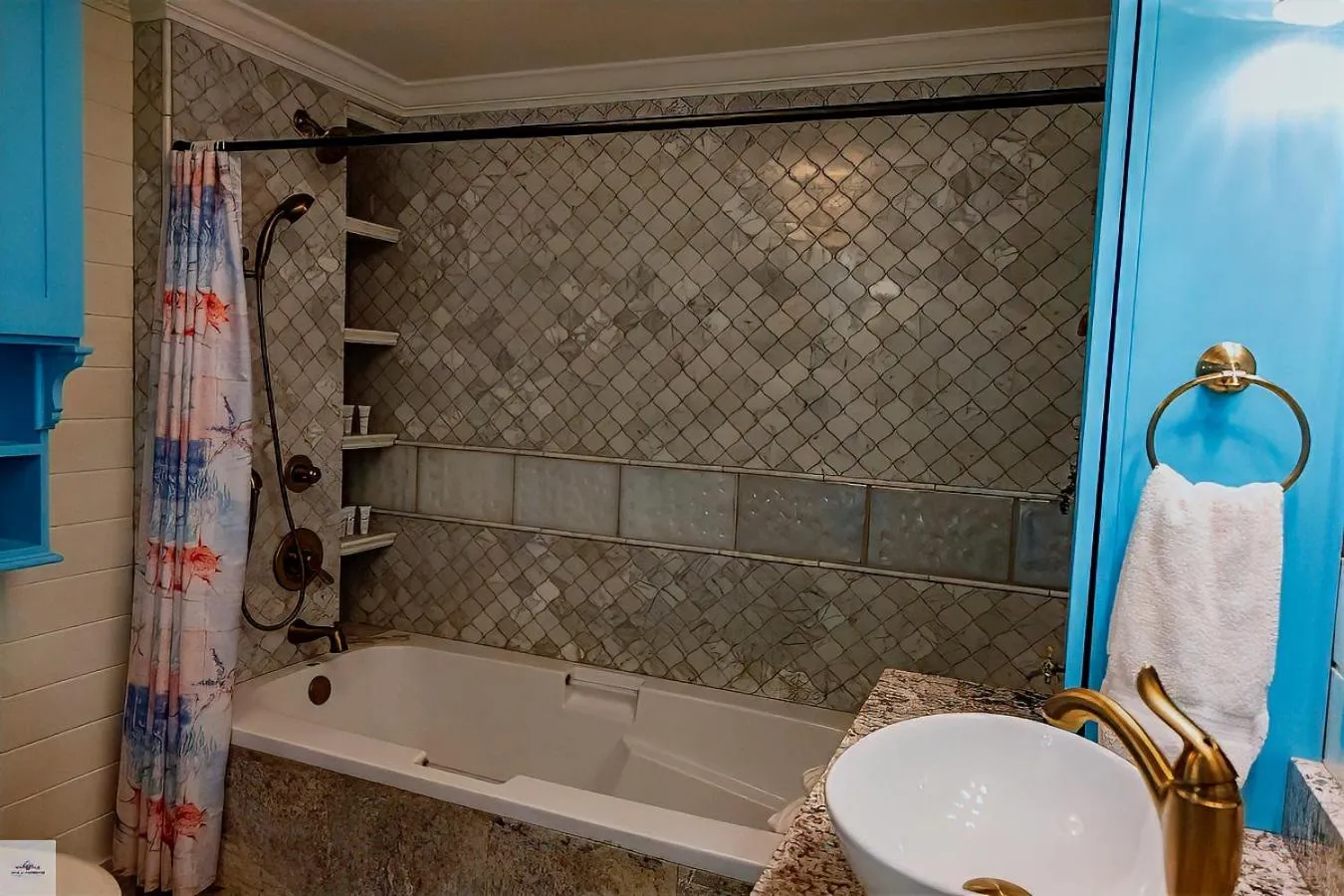 Shower in Blue Dolphin Inn and Cottages