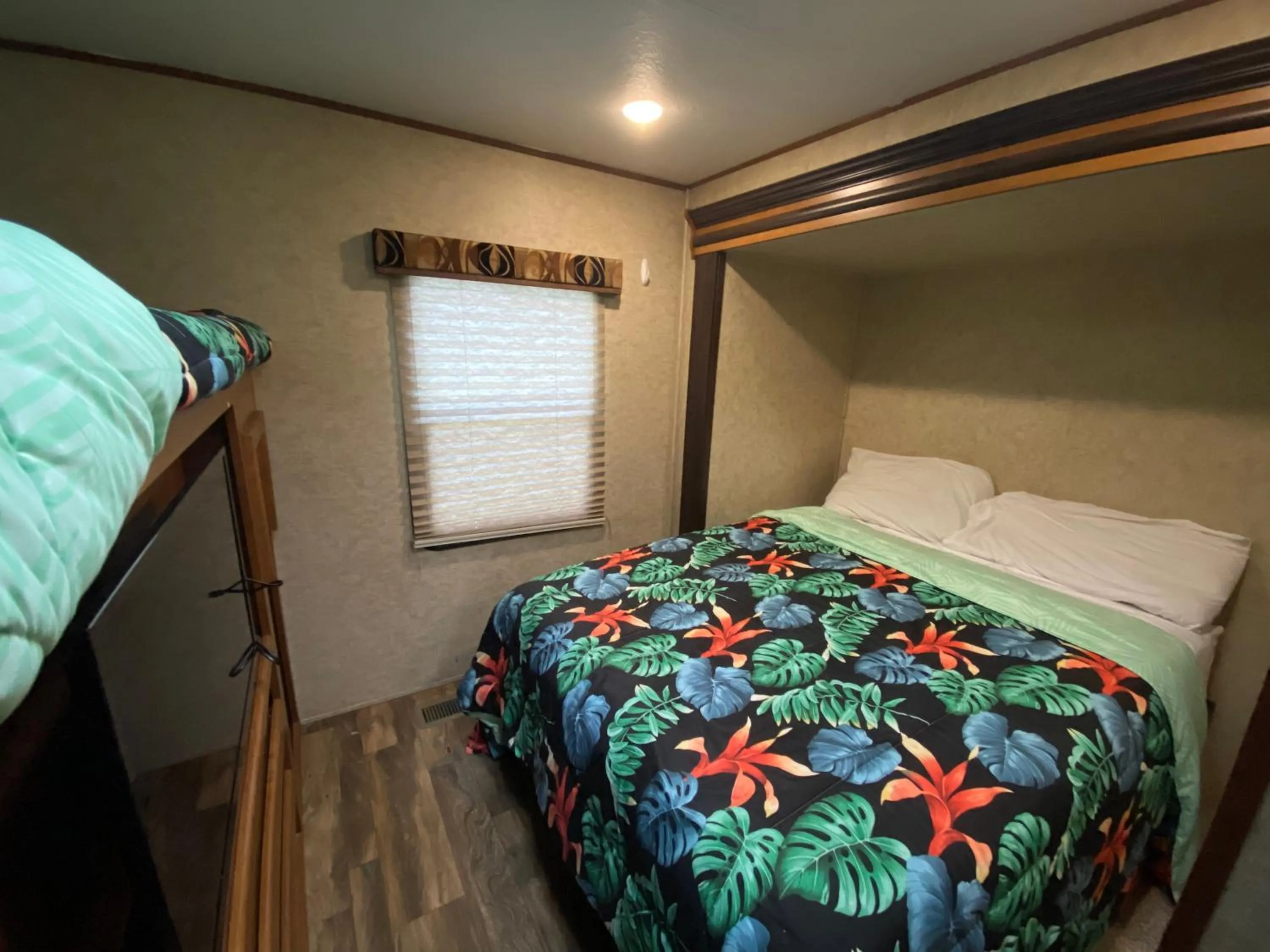 Bedroom, Bed in Blue Dolphin Inn and Cottages