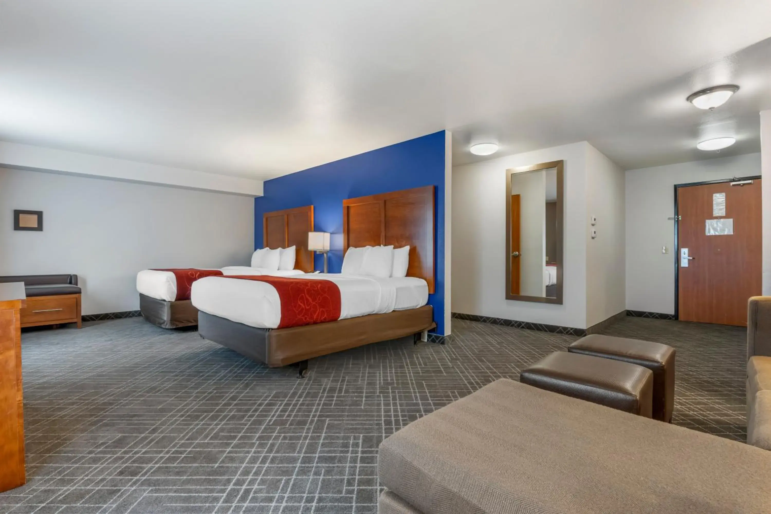 Queen Suite with Two Queen Beds - Accessible/Non-Smoking in Comfort Suites Redding - Shasta Lake Queen Suite with Two Queen Beds - Accessible/Non-Smoking in Comfort Suites Redding - Shasta Lake