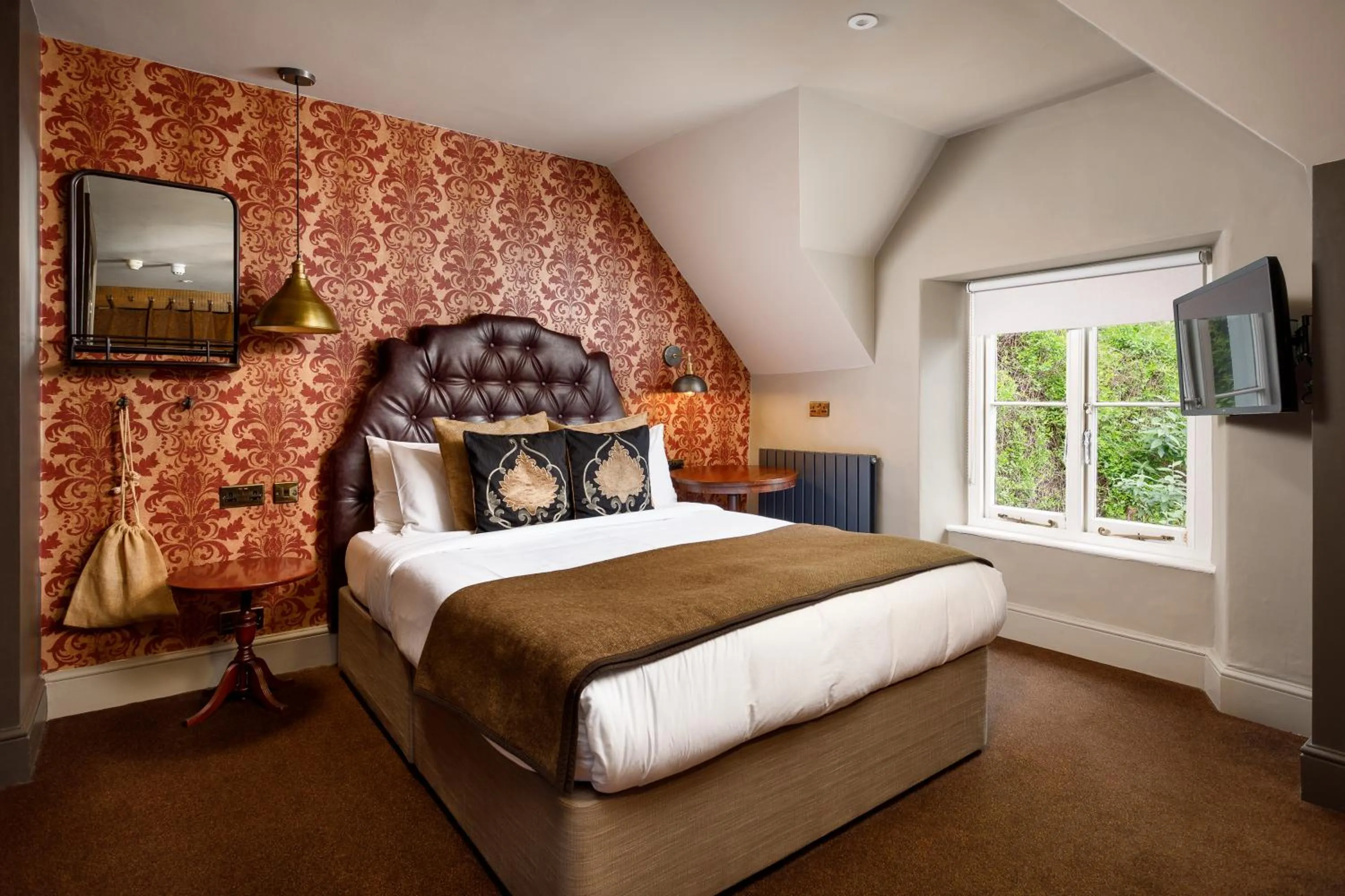 Family, Bed in The Bath Hotel