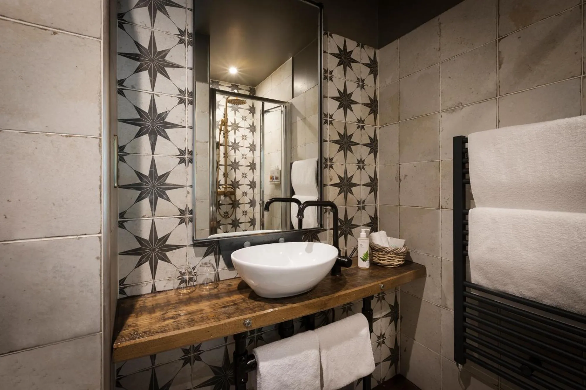 Shower in The Bath Hotel