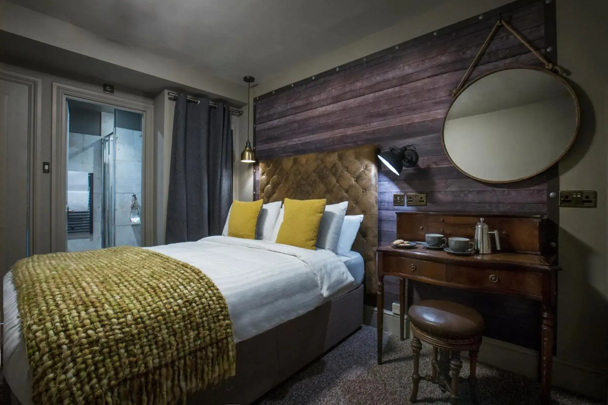 Decorative detail, Bed in The Bath Hotel Decorative detail, Bed in The Bath Hotel