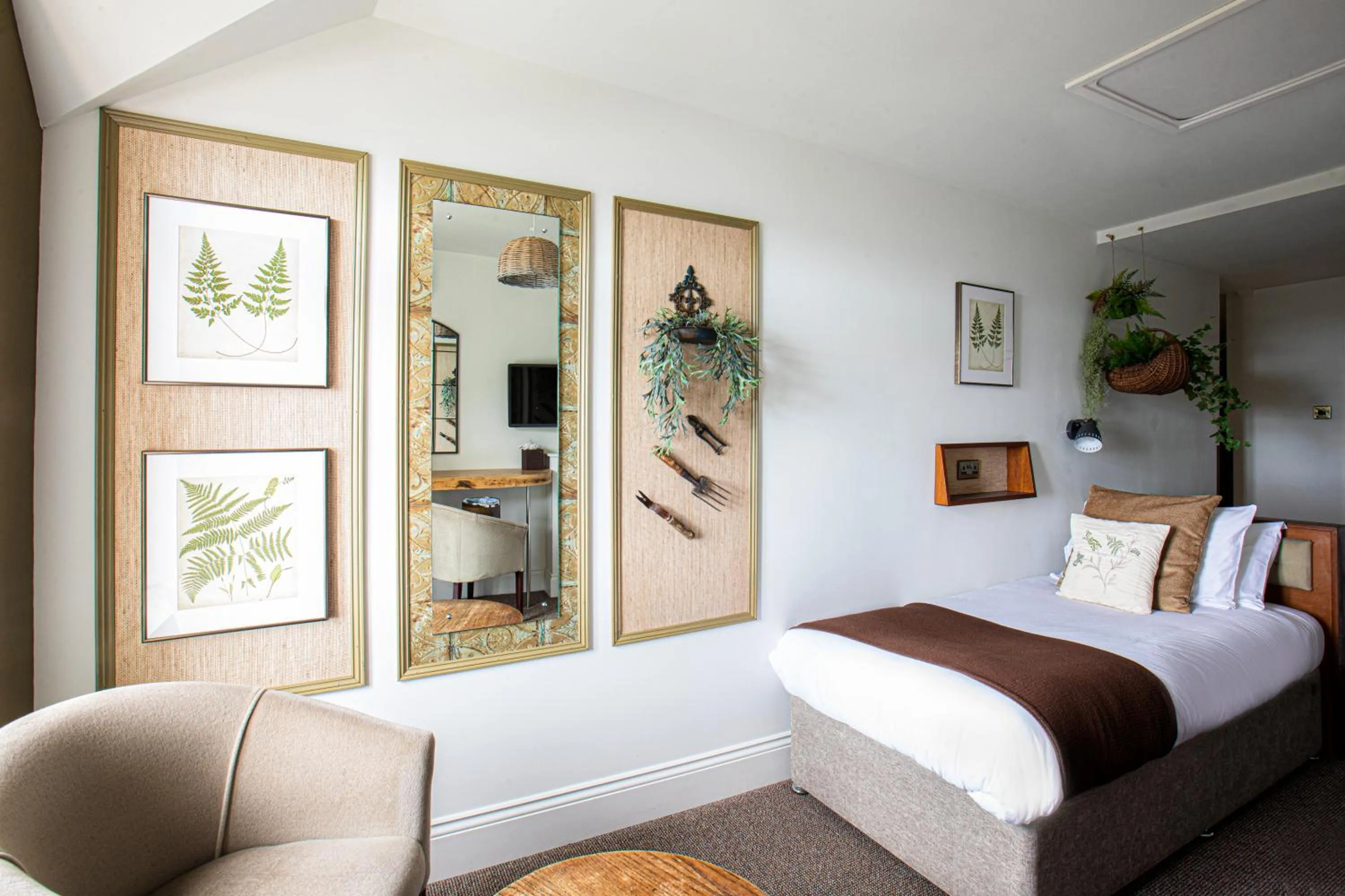 Decorative detail, Bed in The Bath Hotel
