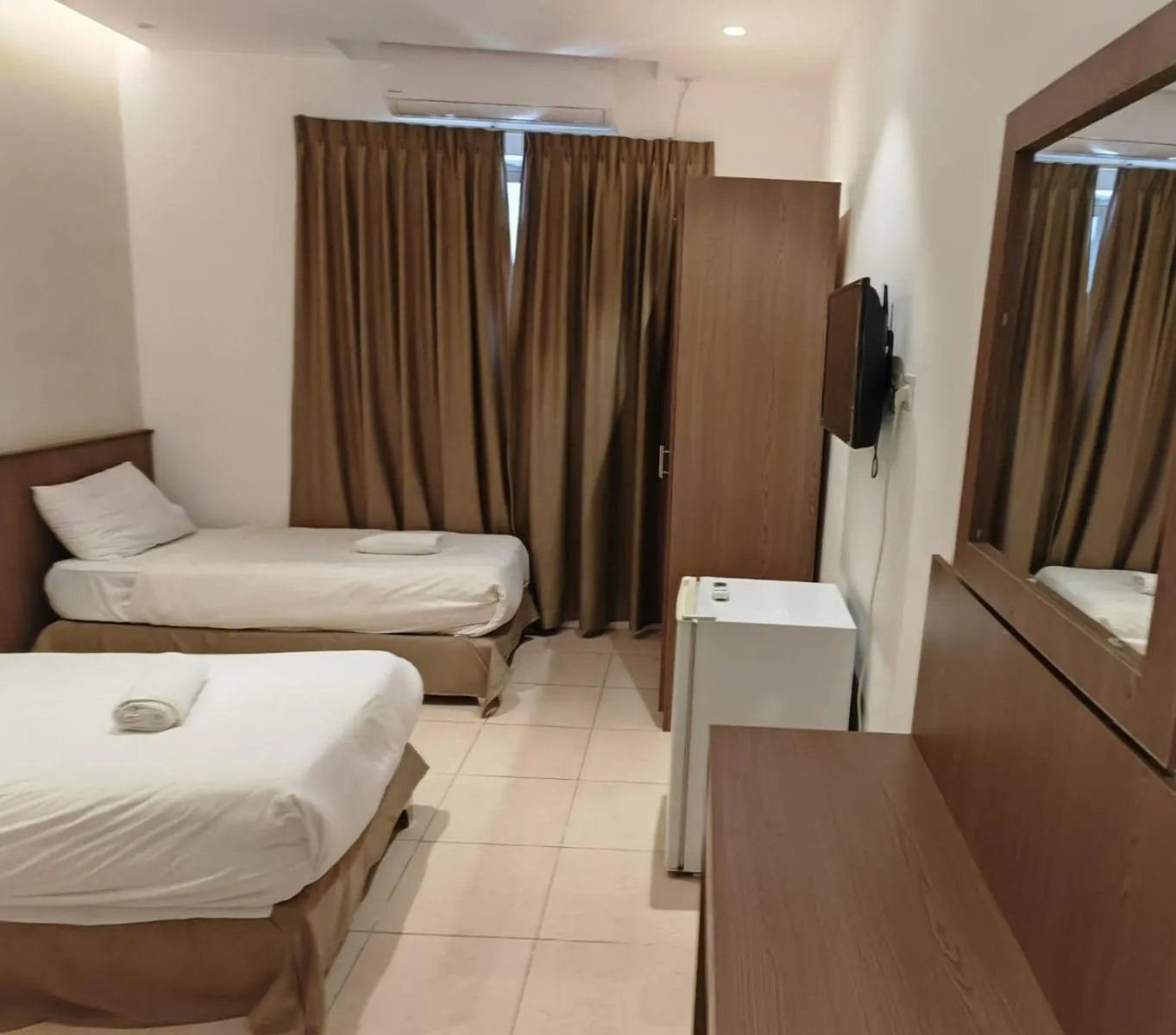 Bed in New Metropole Hotel - Jerusalem
