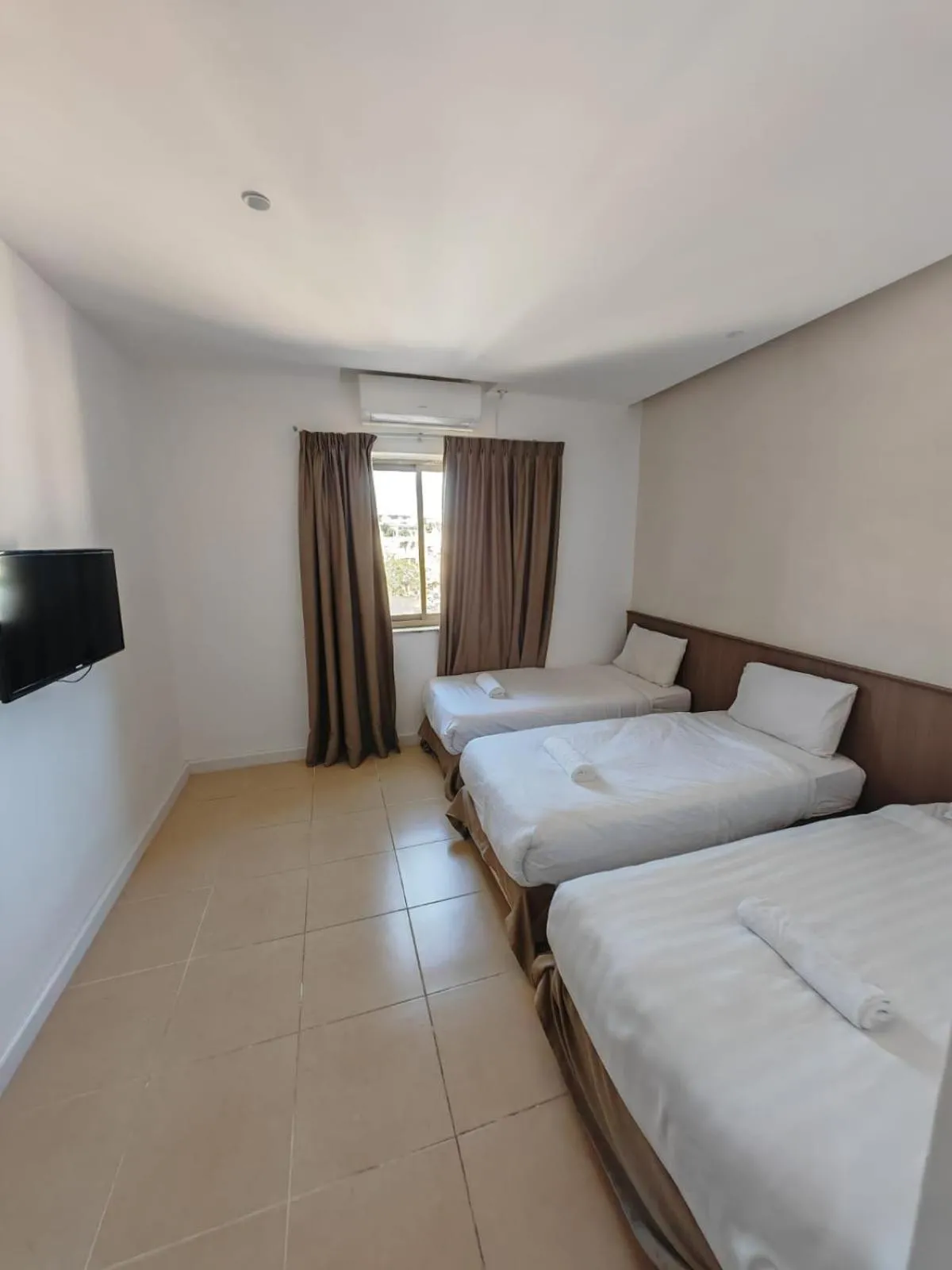 Bedroom, Bed in New Metropole Hotel - Jerusalem
