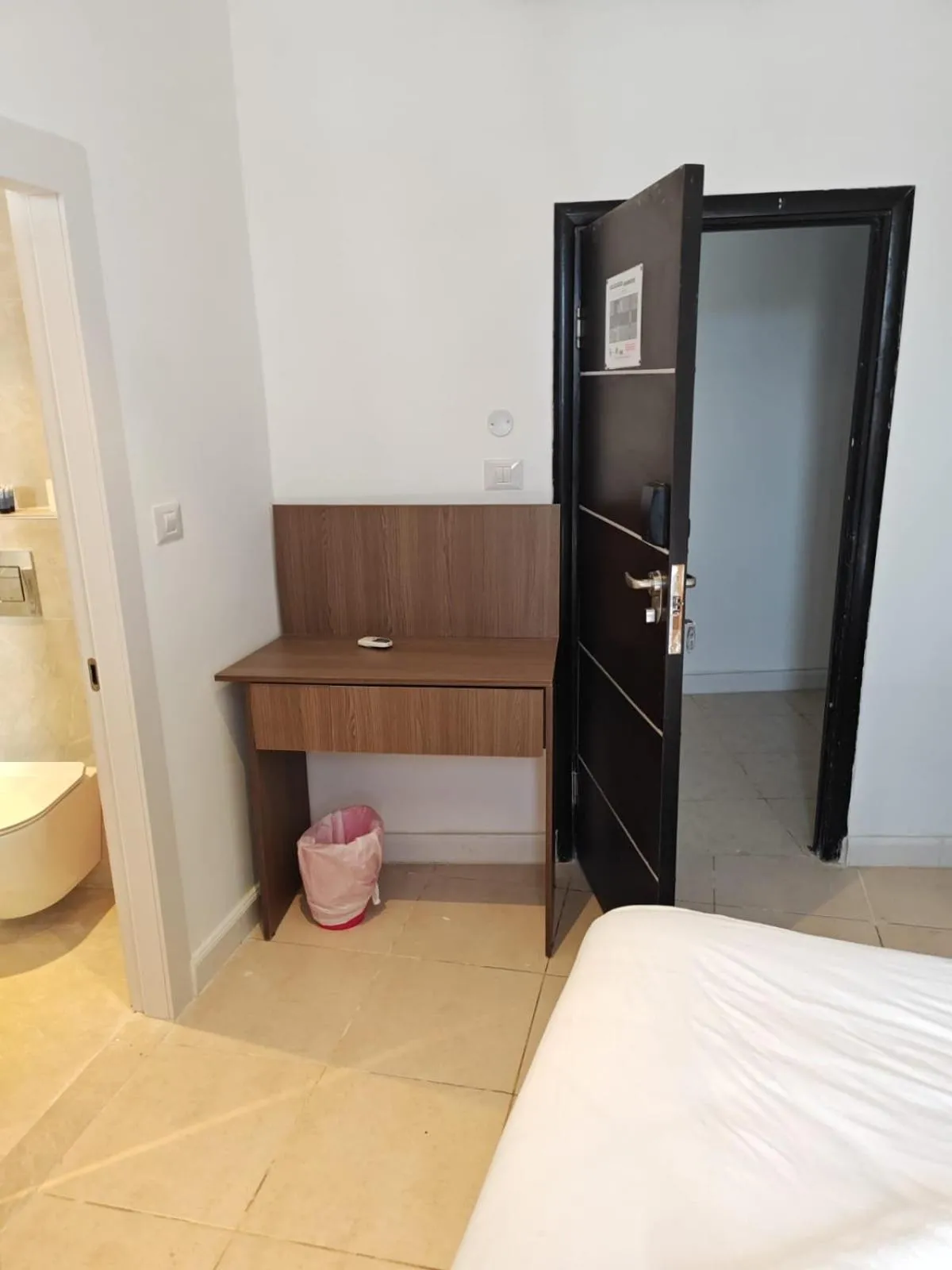 Bedroom, Bed in New Metropole Hotel - Jerusalem