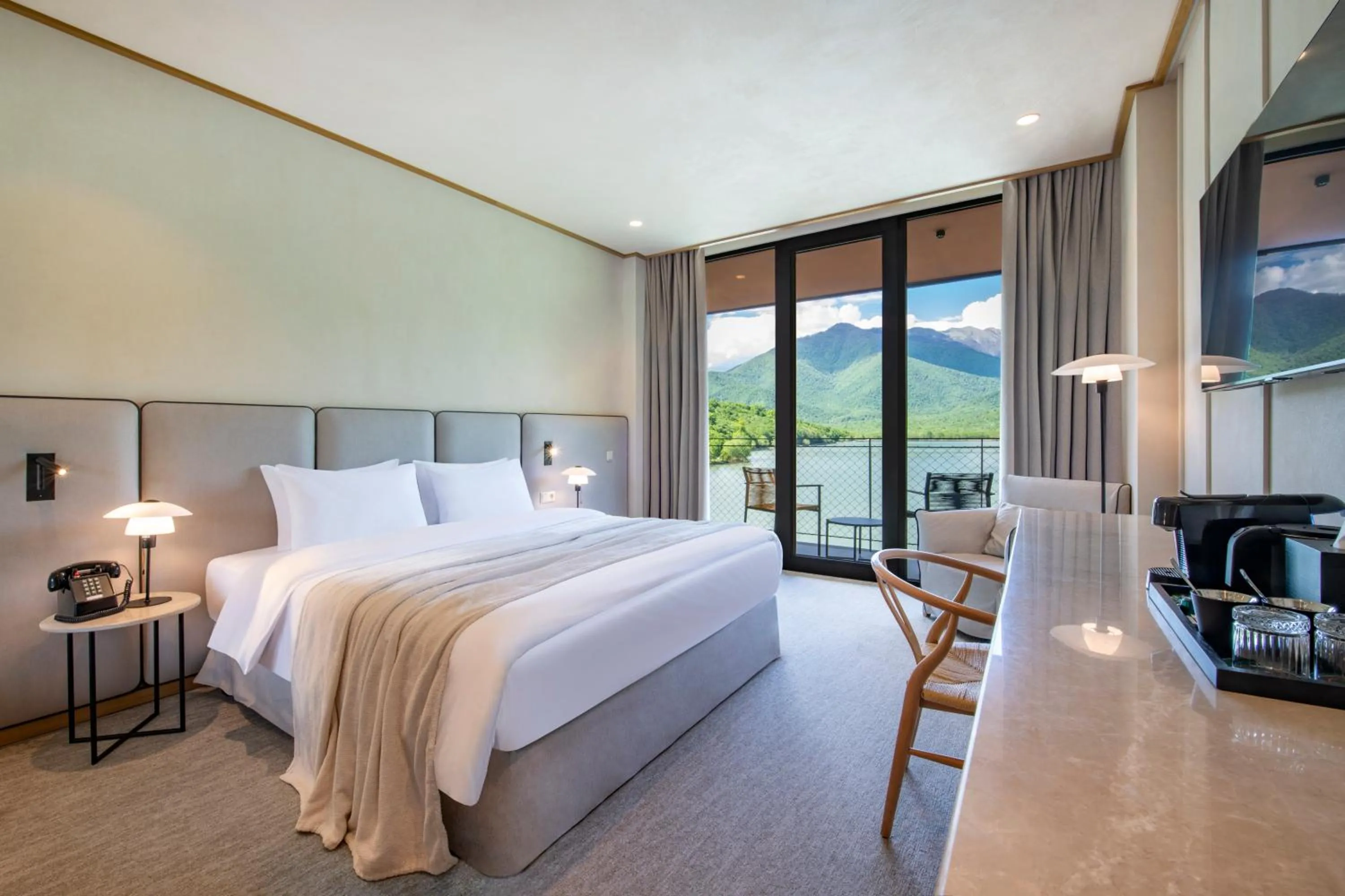 Lake view, Bed in Kvareli Lake Resort