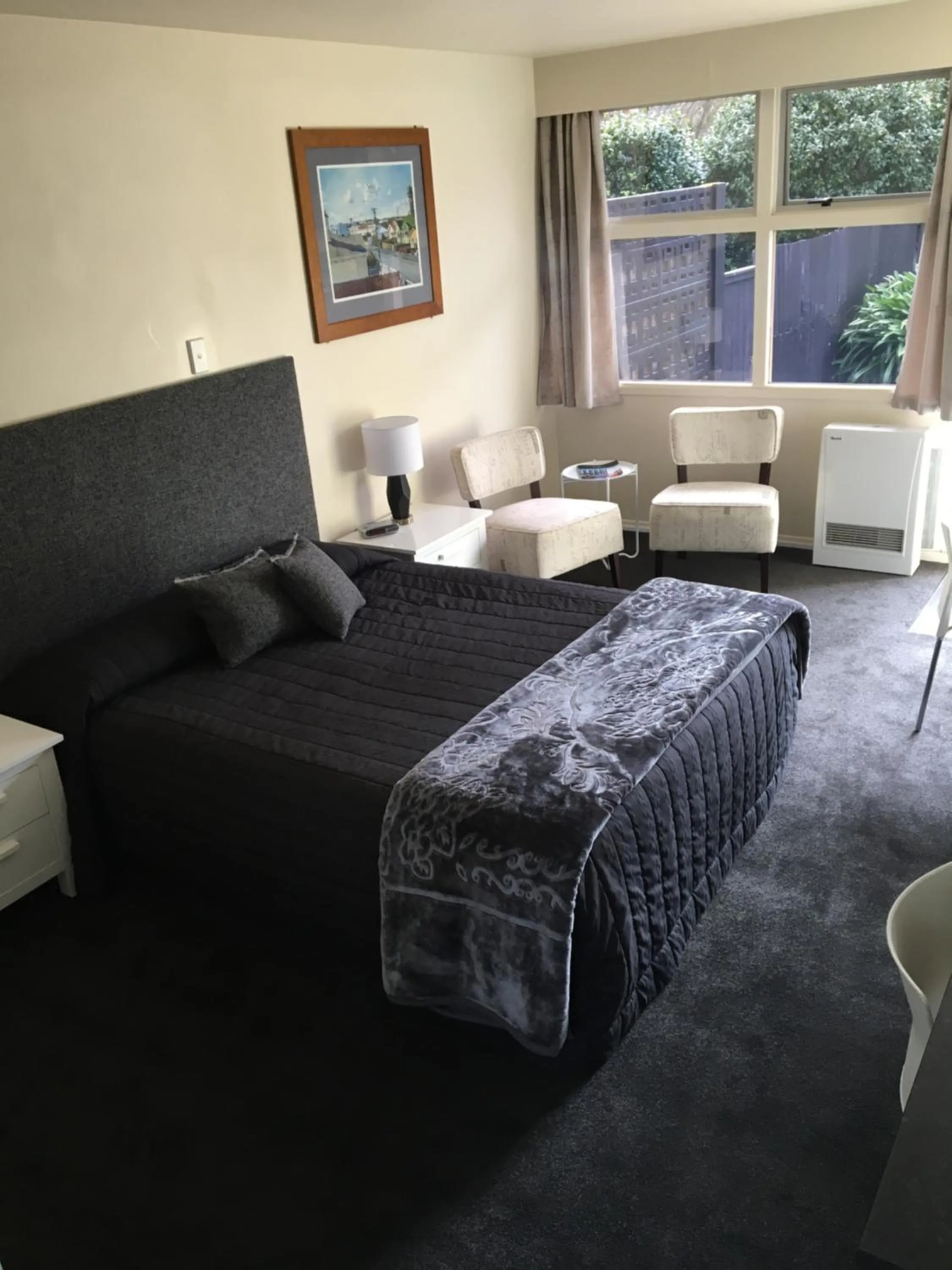 Shower, Bed in Mount View Motel Hawera