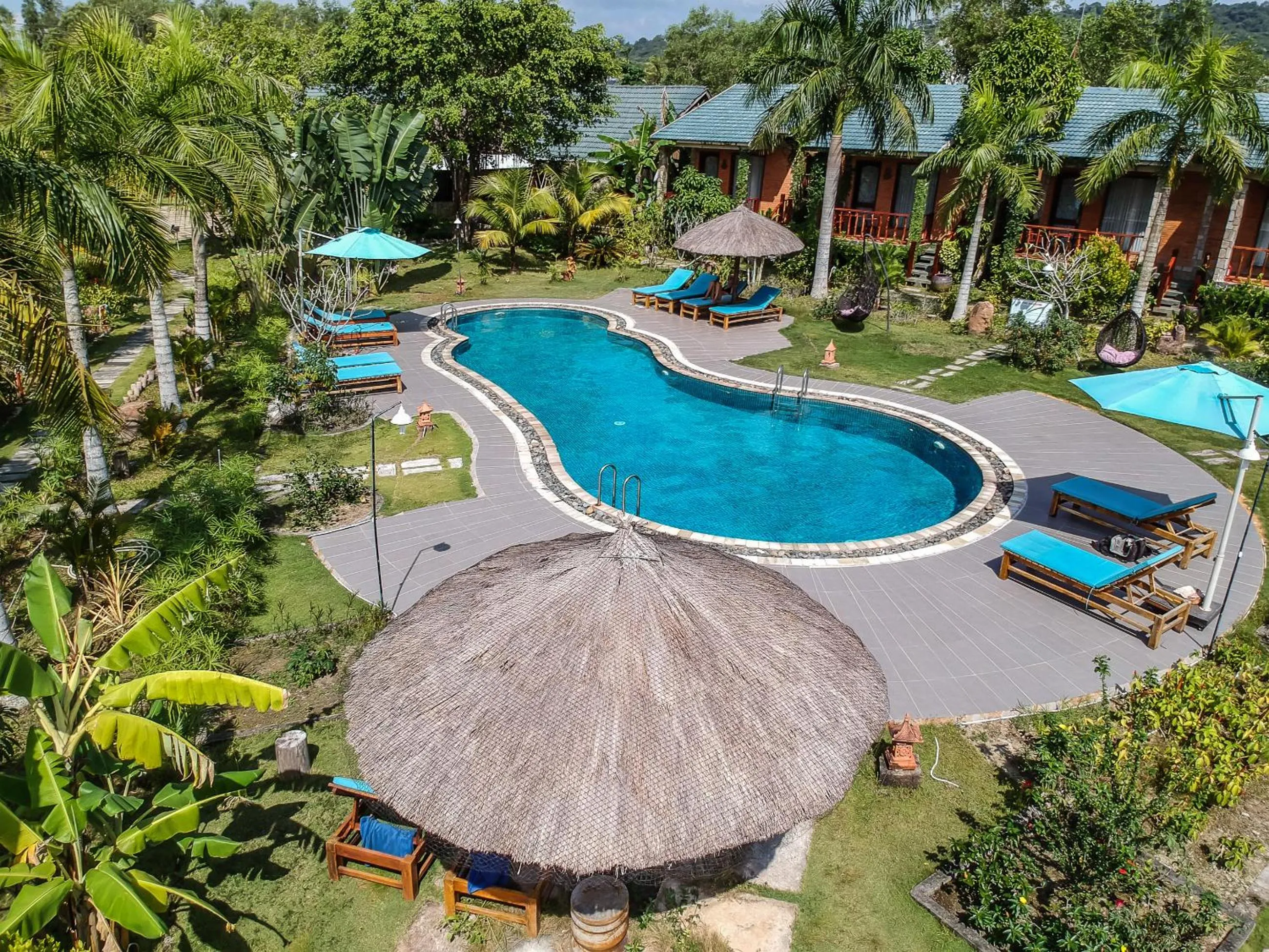 Swimming pool in Cottage Village