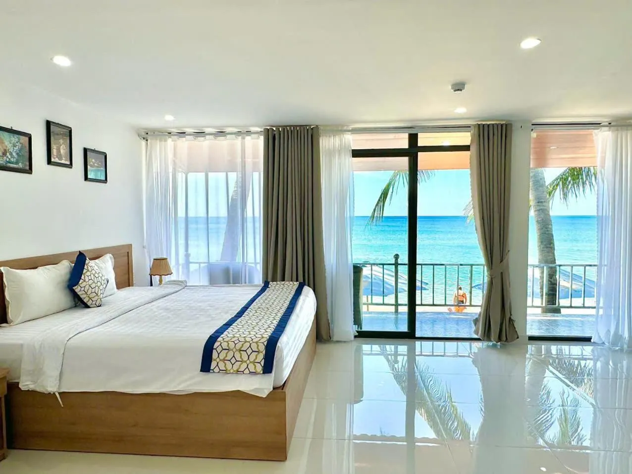 Bed in Orange Resort