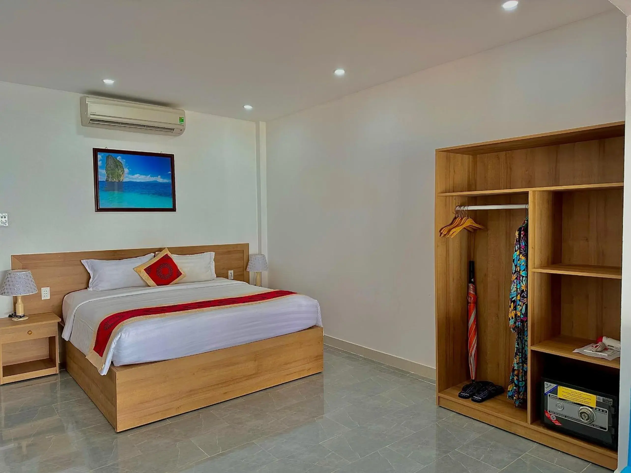 Bed in Orange Resort Bed in Orange Resort